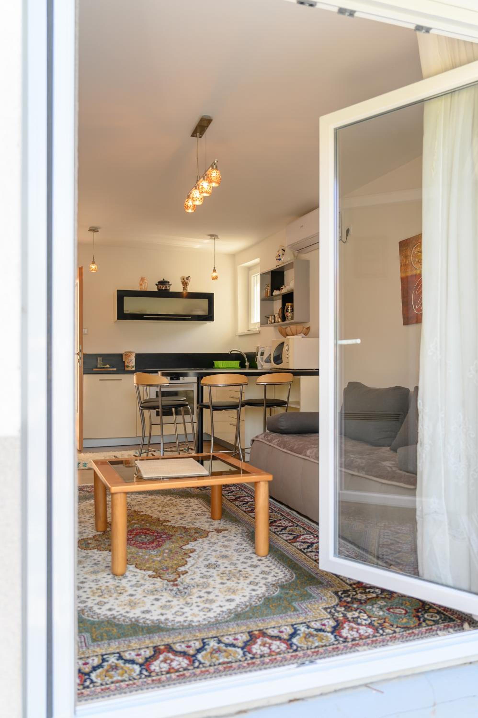 Apartman MirA