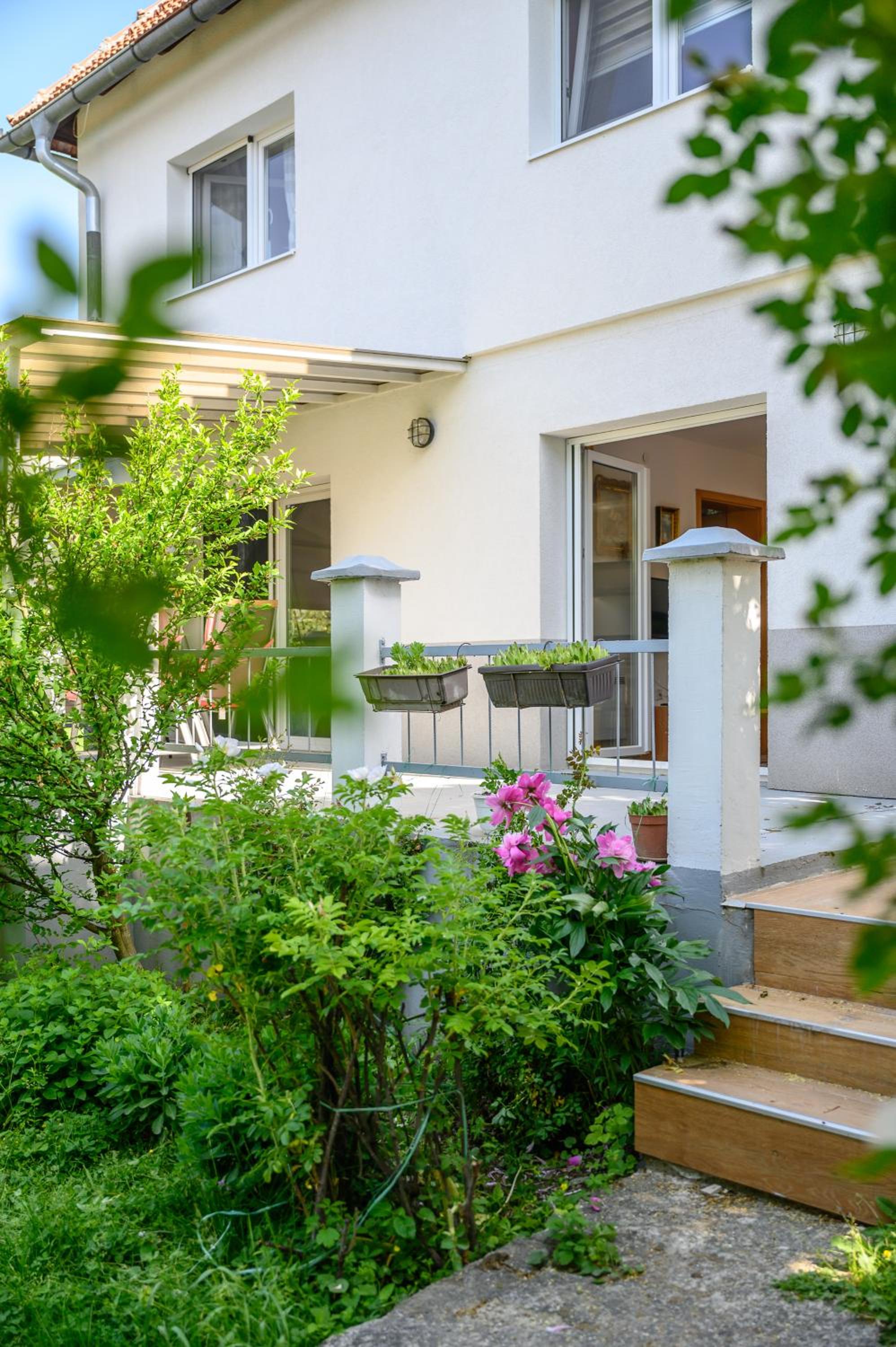 Apartman MirA