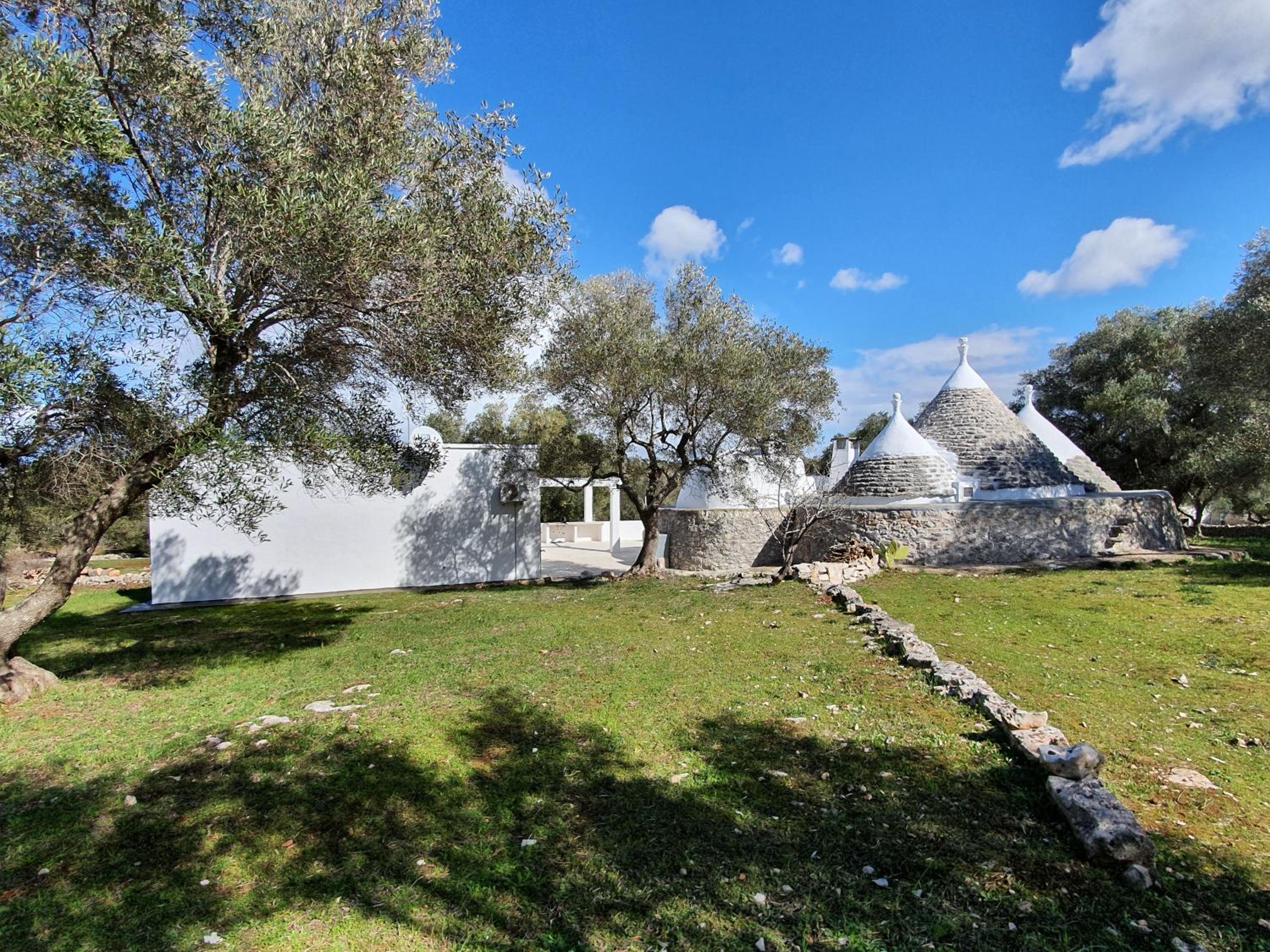 Ostuni, Trullo Laveneziana per 8 ospiti intera struttura con piscina esclusiva