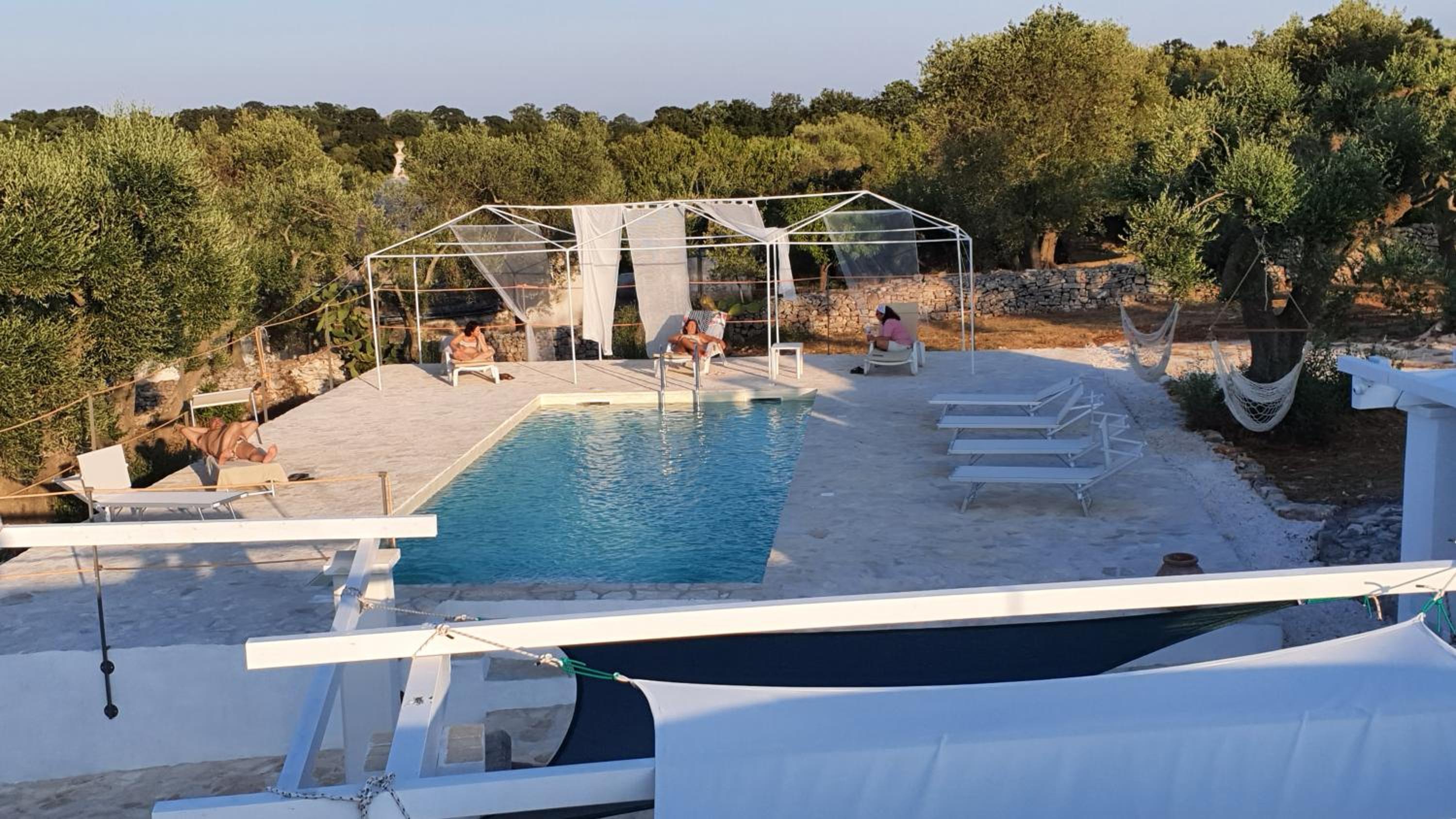 Ostuni, Trullo Laveneziana per 8 ospiti intera struttura con piscina esclusiva