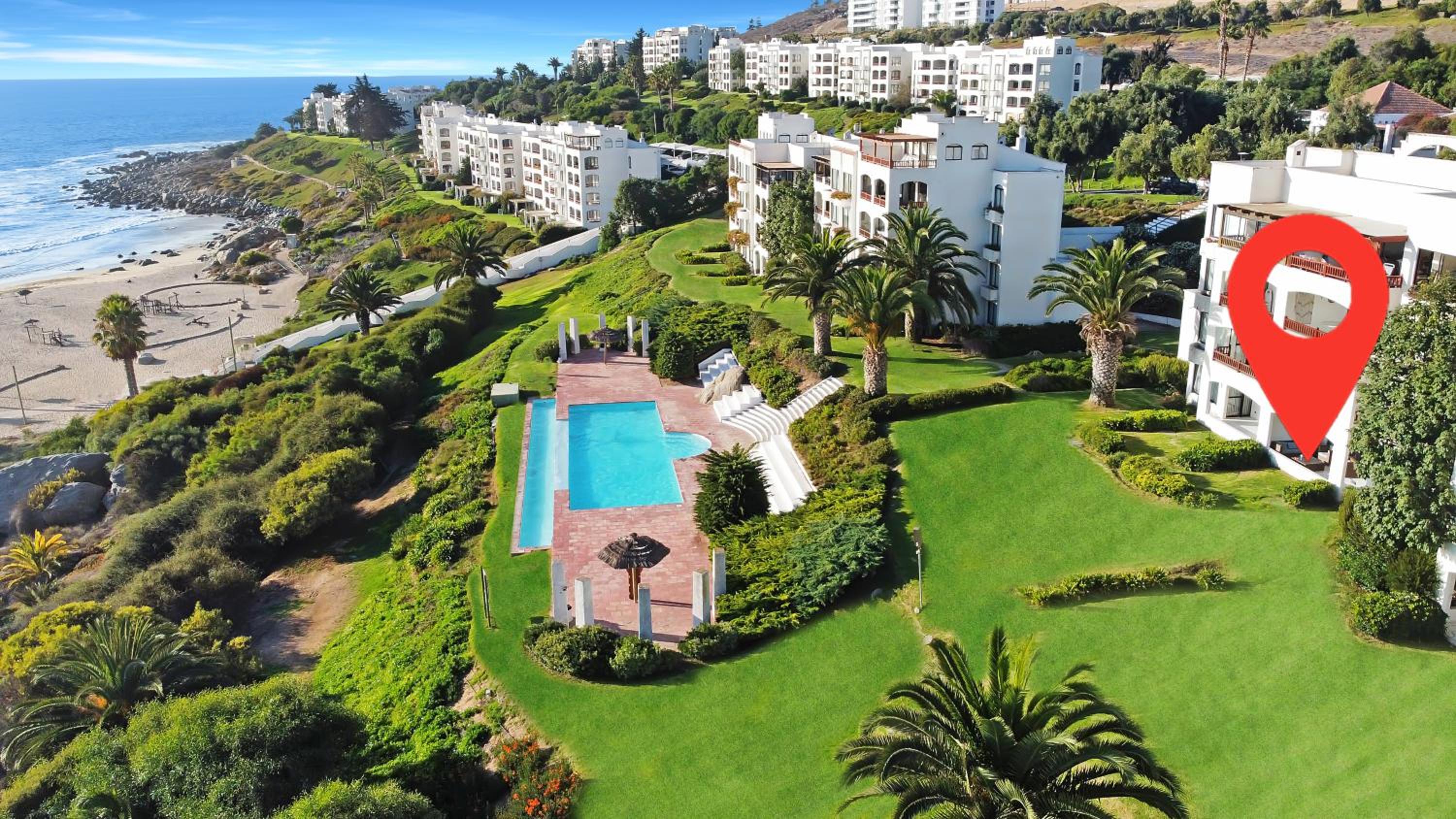 Puerto Velero Primera Línea Primer Piso con Jardín, Piscina y Playa! 7pax