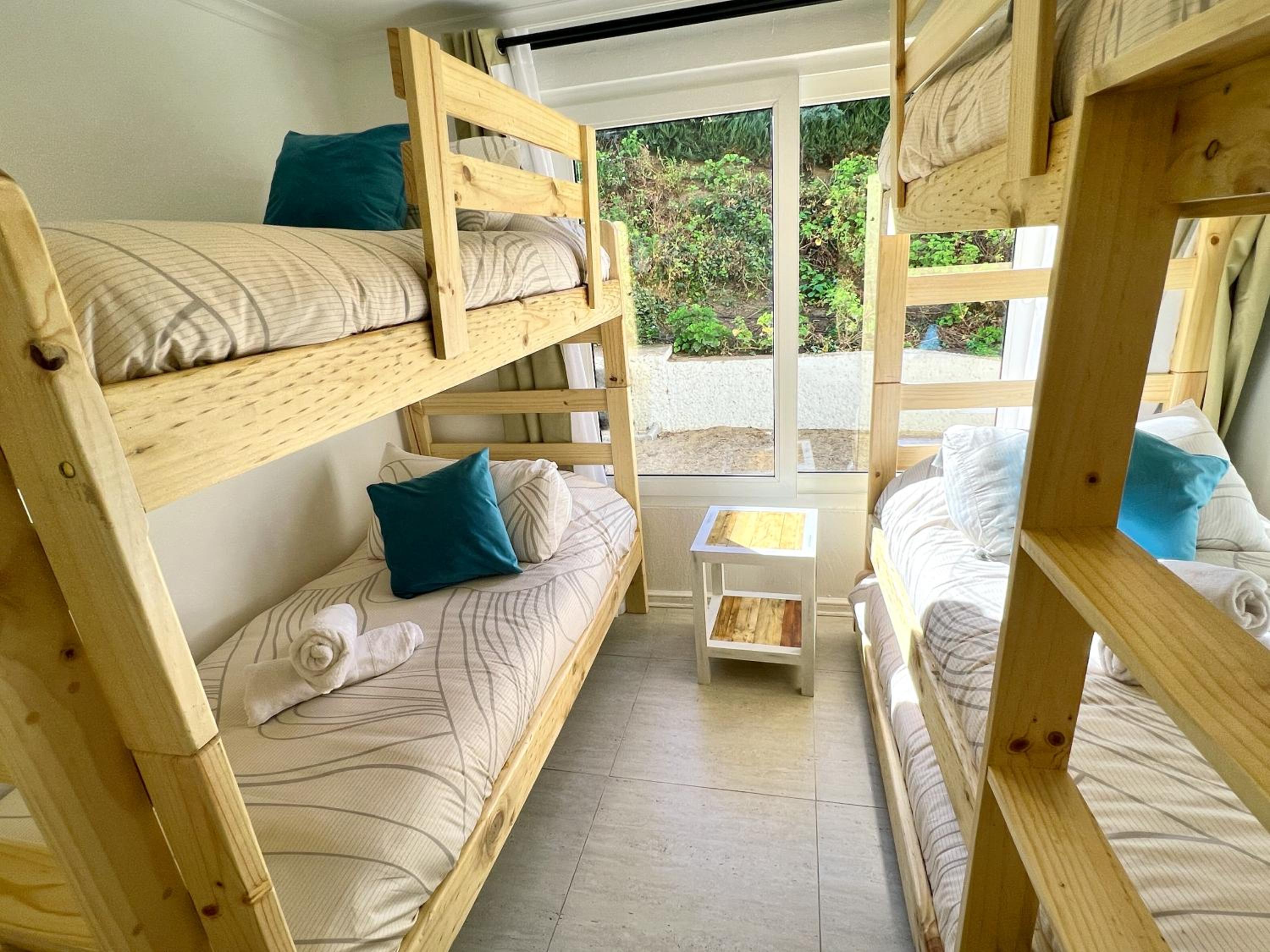 Puerto Velero Primera Línea Primer Piso con Jardín, Piscina y Playa! 7pax