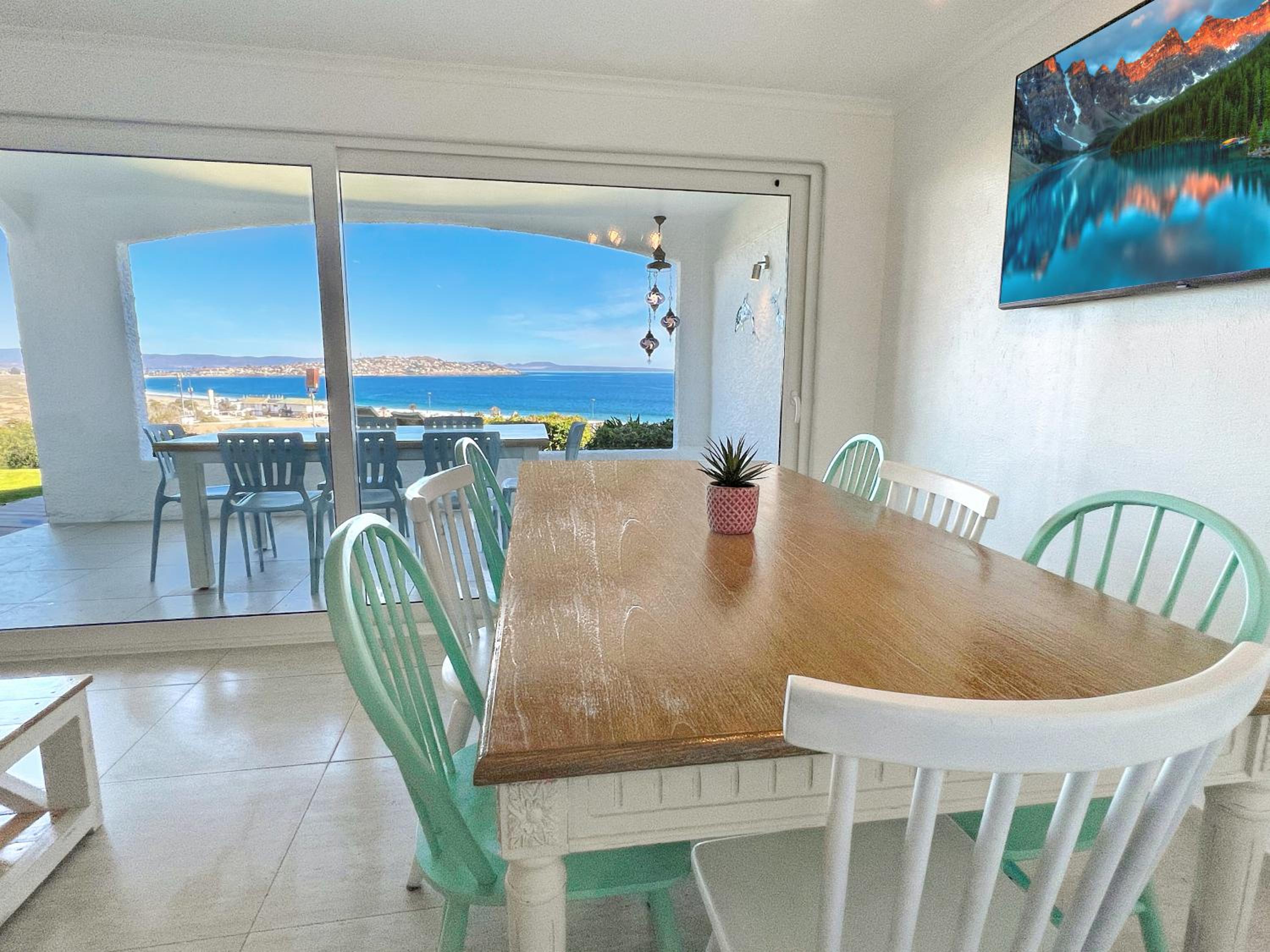Puerto Velero Primera Línea Primer Piso con Jardín, Piscina y Playa! 7pax