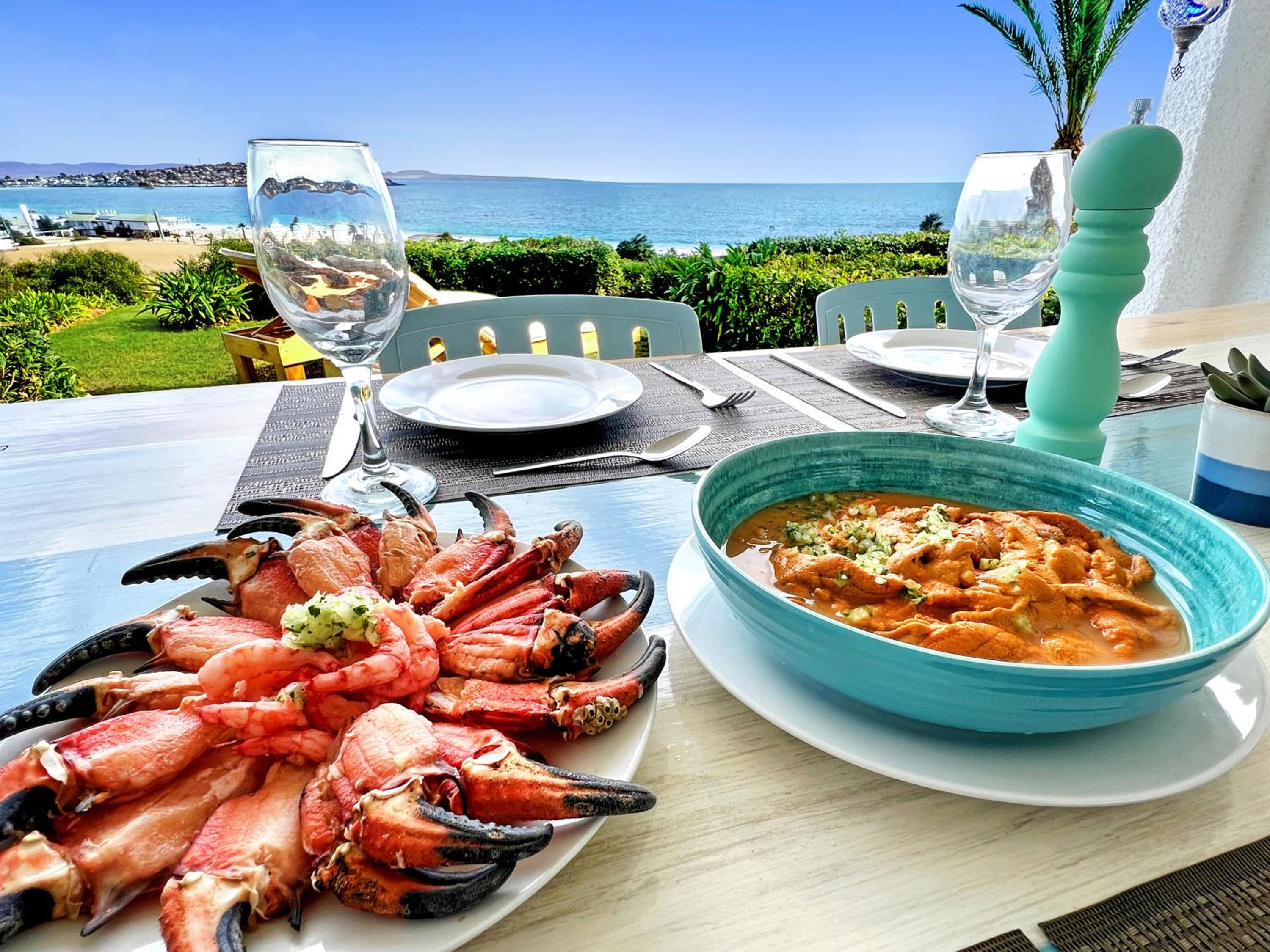 Puerto Velero Primera Línea Primer Piso con Jardín, Piscina y Playa! 7pax