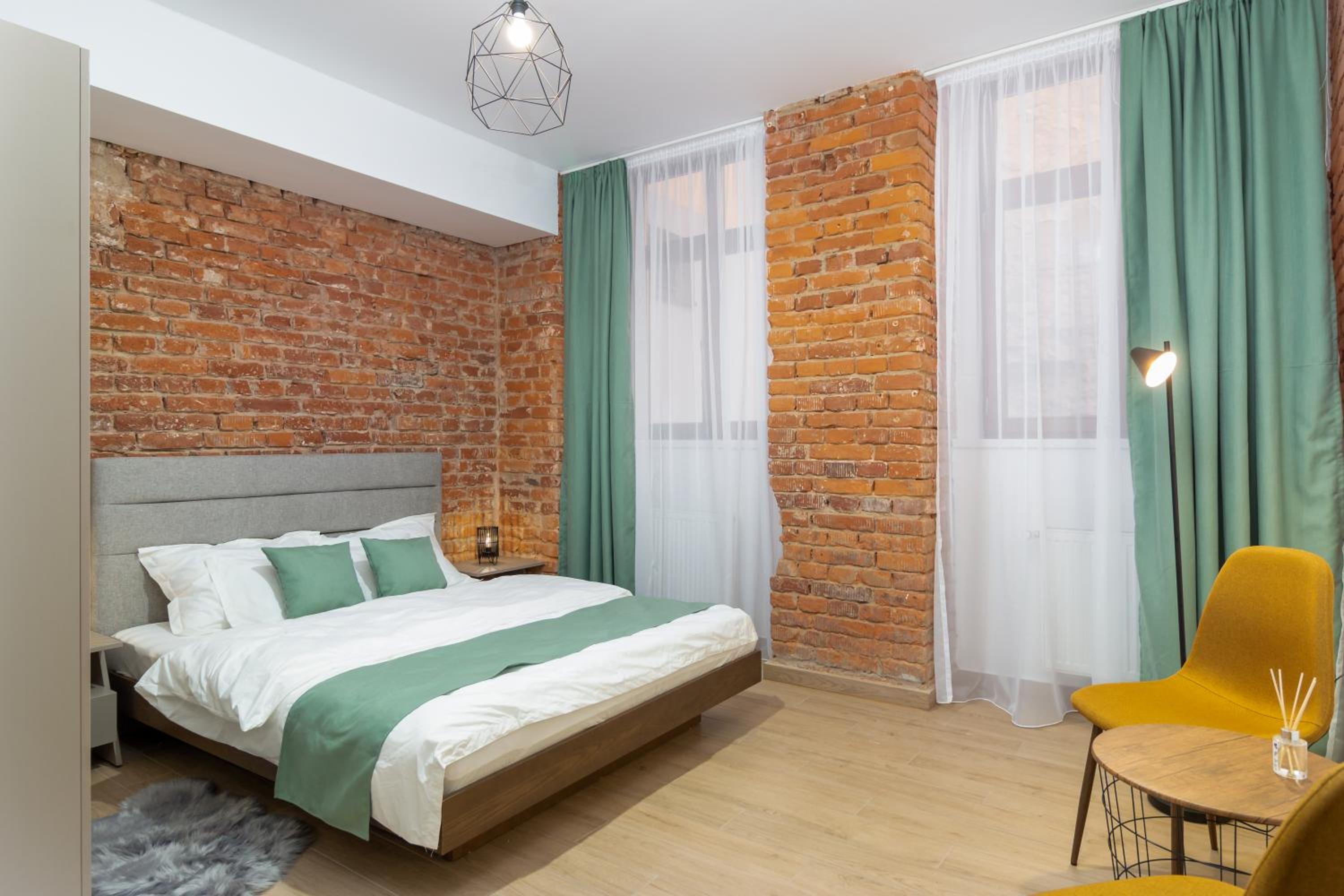 CADORO City Center Apartments- Ultracentral view 2