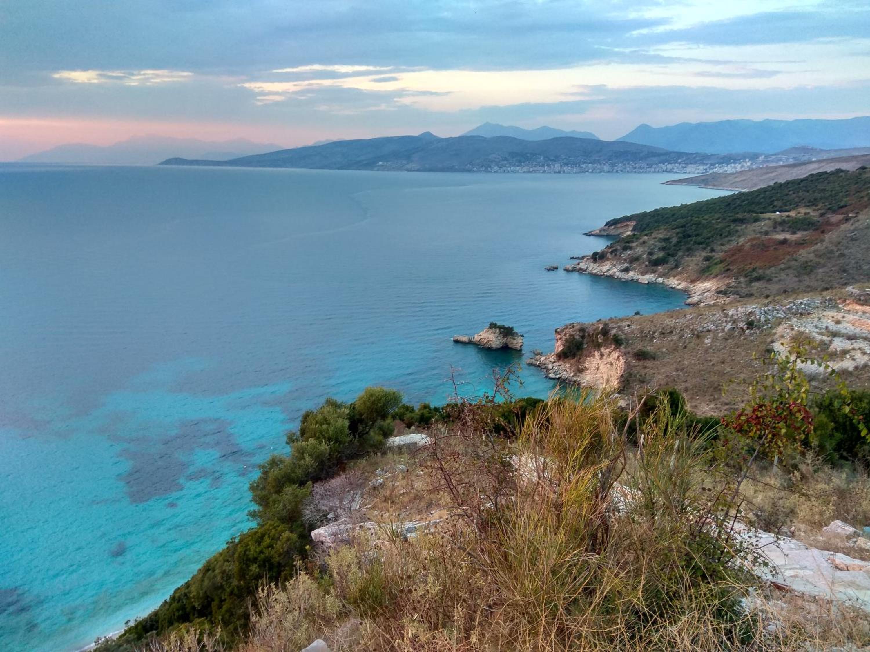 ILLYRIAN Paradise