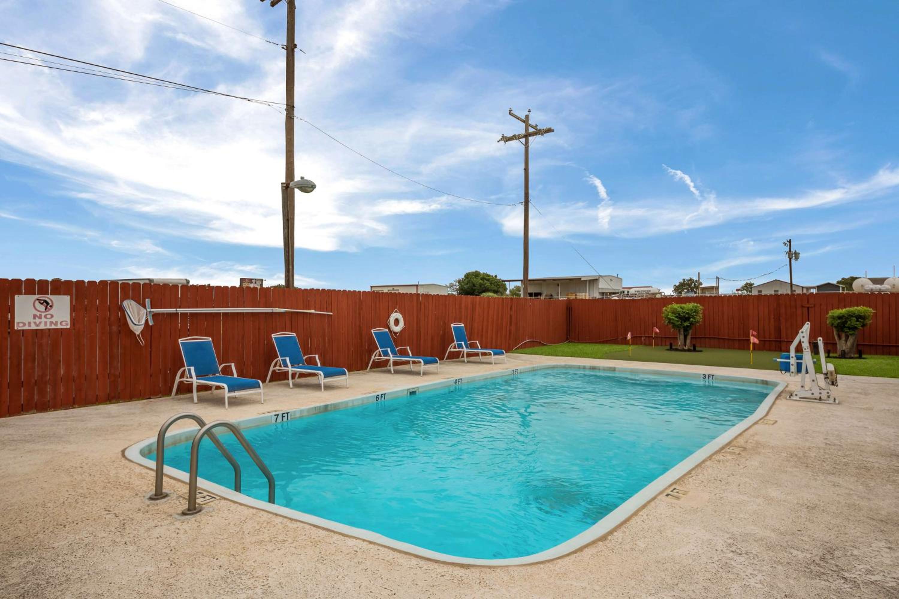 SureStay Hotel by Best Western Rockdale