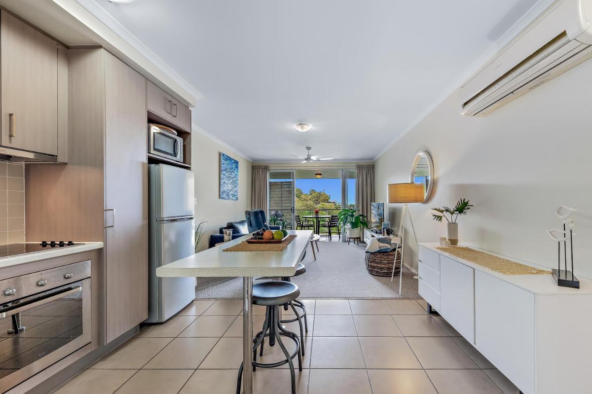 Alpha 8 on Waterson - Airlie Beach