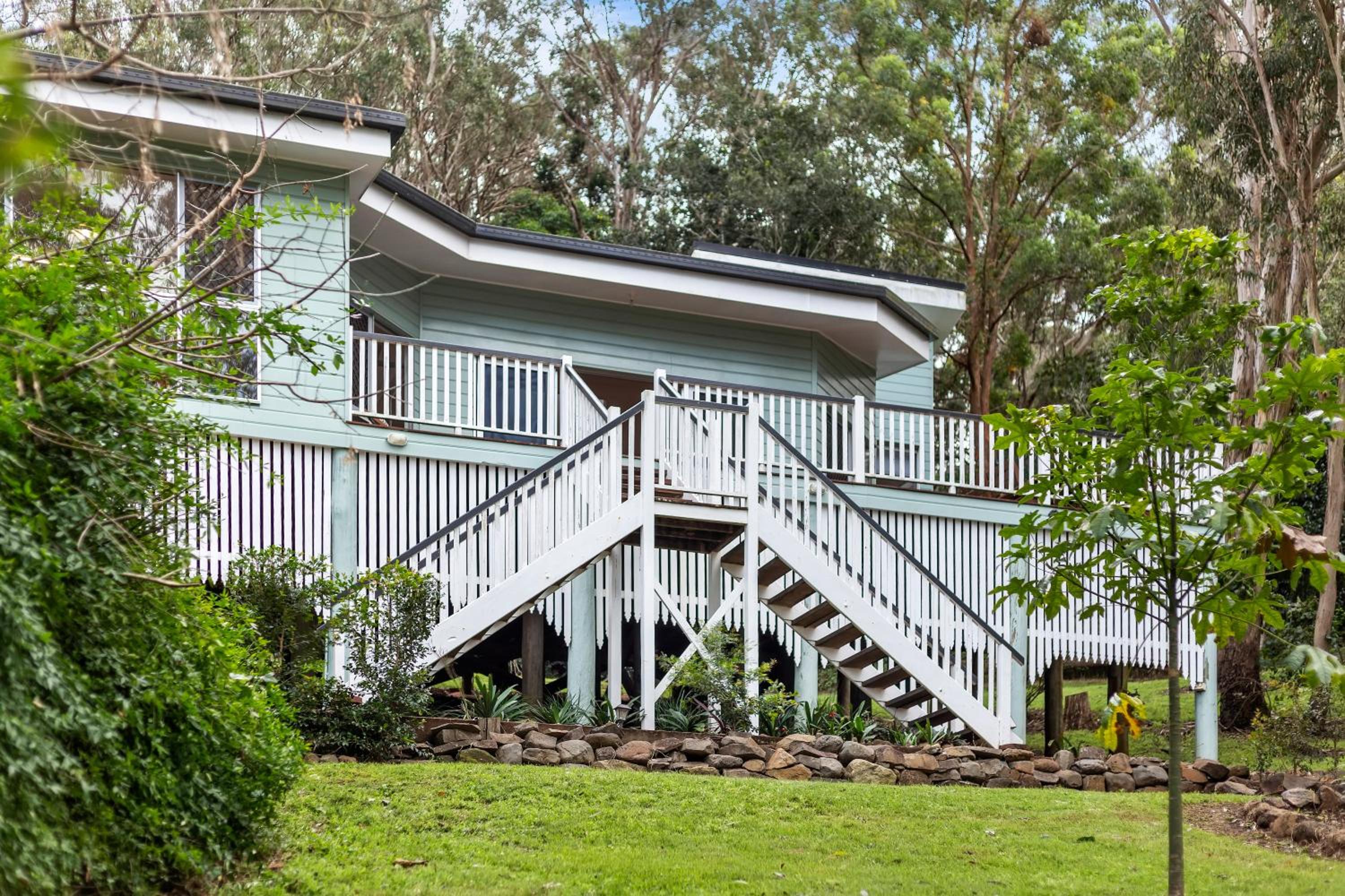 Tree House Toowoomba - Peace & Quiet in tree tops