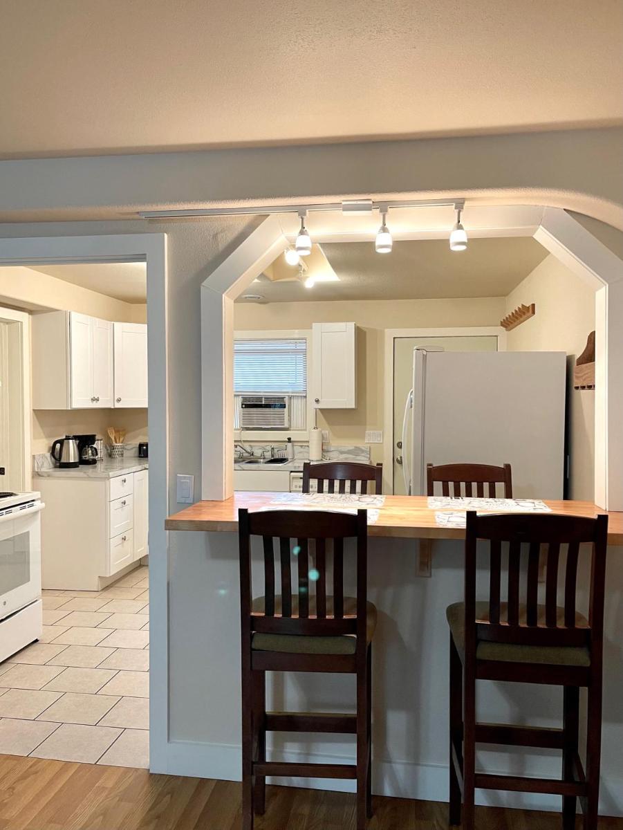 Great downtown Sandpoint location! view 4