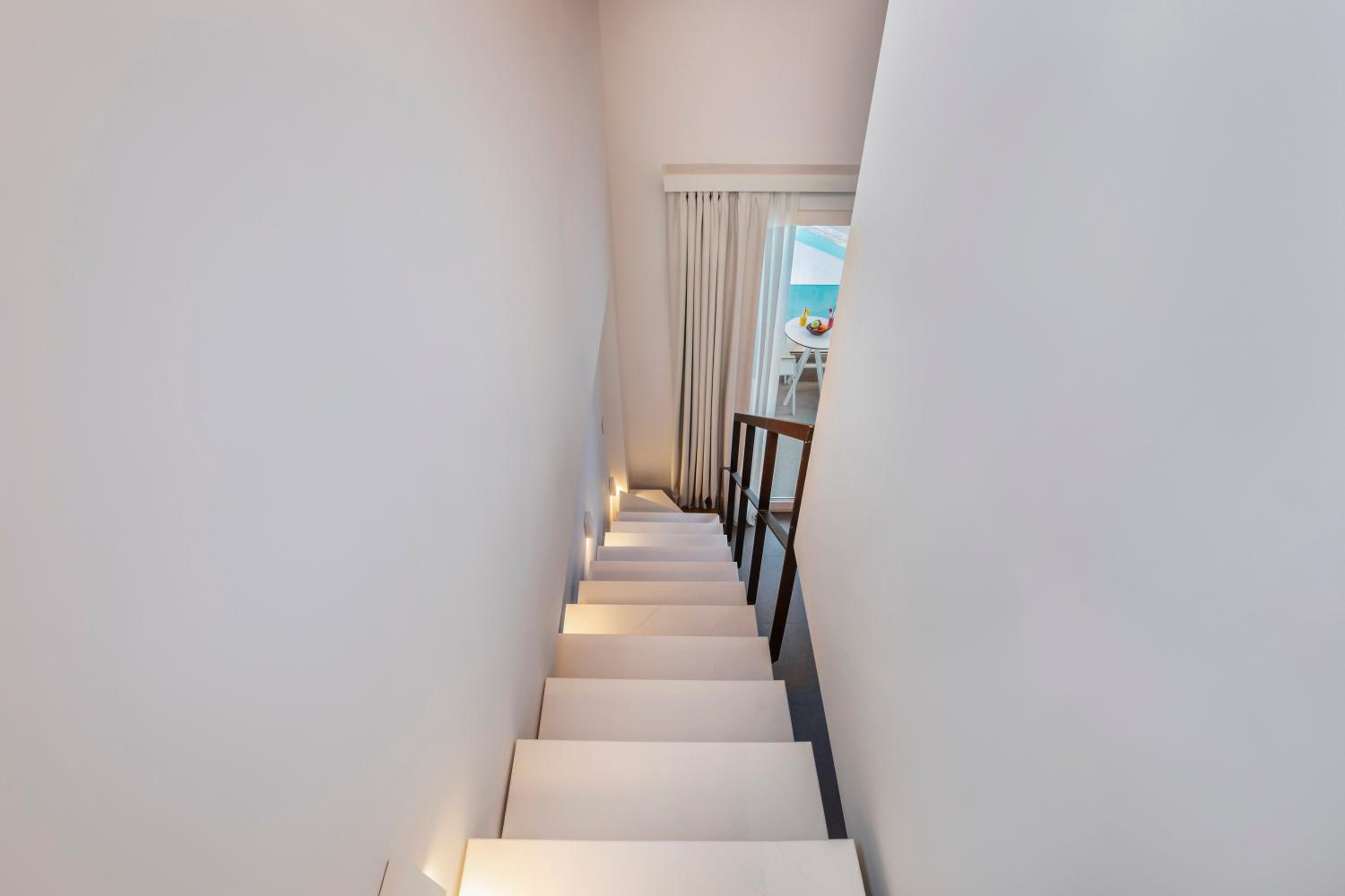 Mirablue Luxury Residences