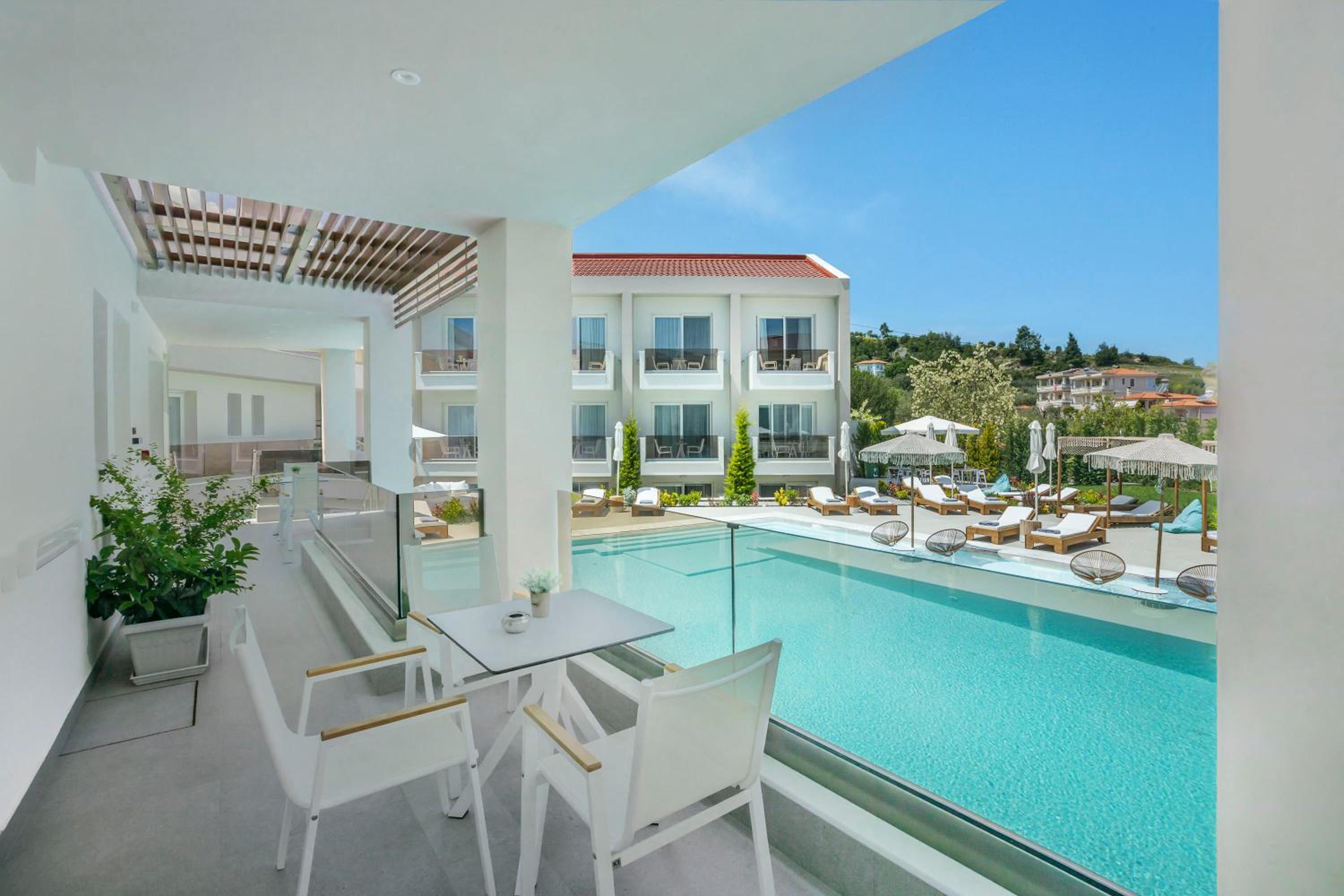Mirablue Luxury Residences