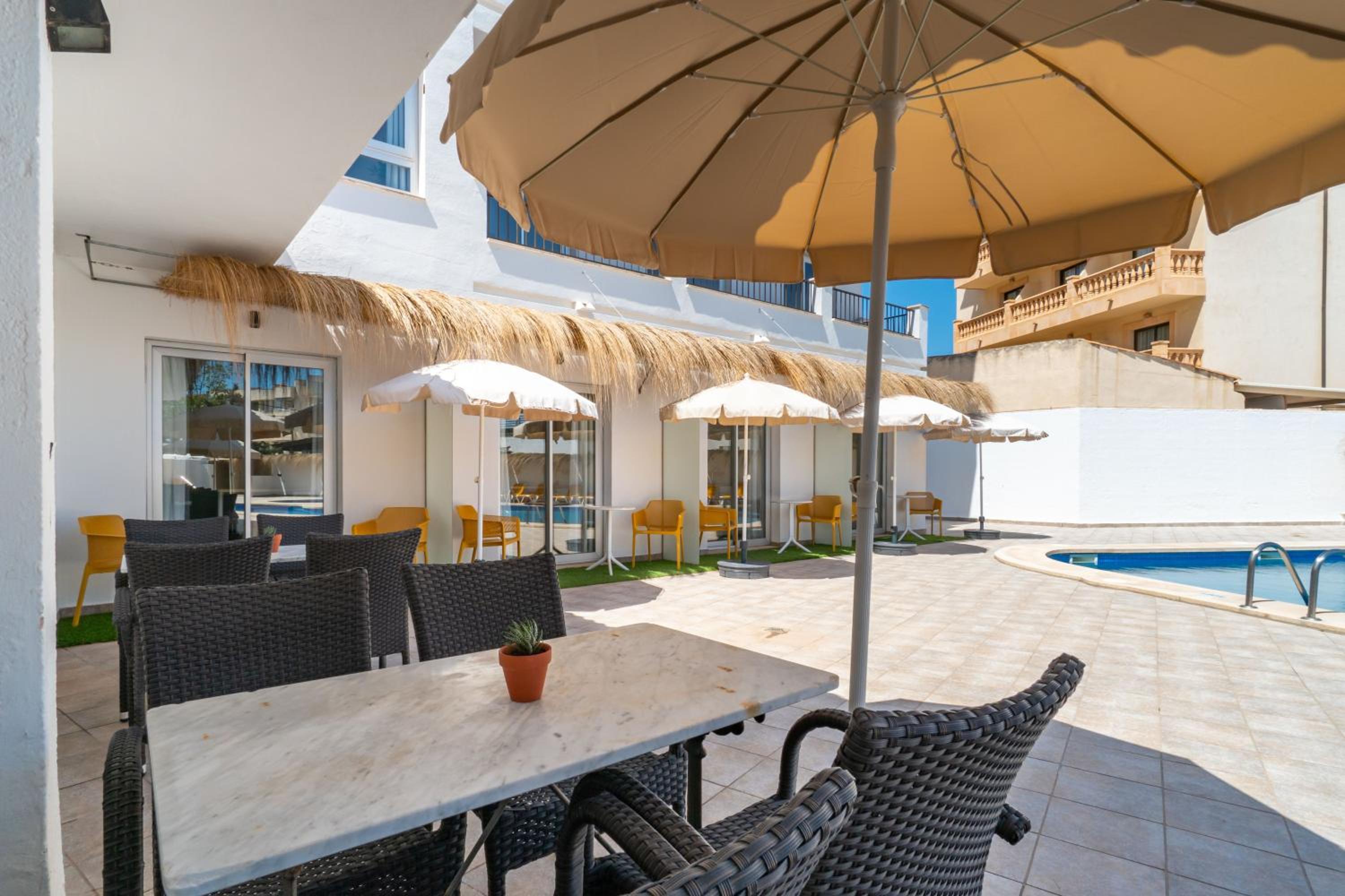 Cala Ratjada Vacations - Apartaments La Perla Negra - Property Image 3