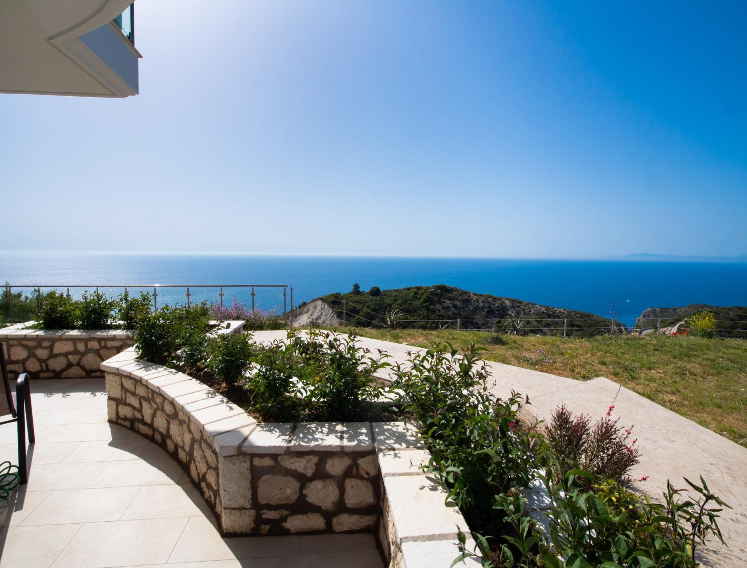 MELIKIRON LUXURY APARTMENTS view 5