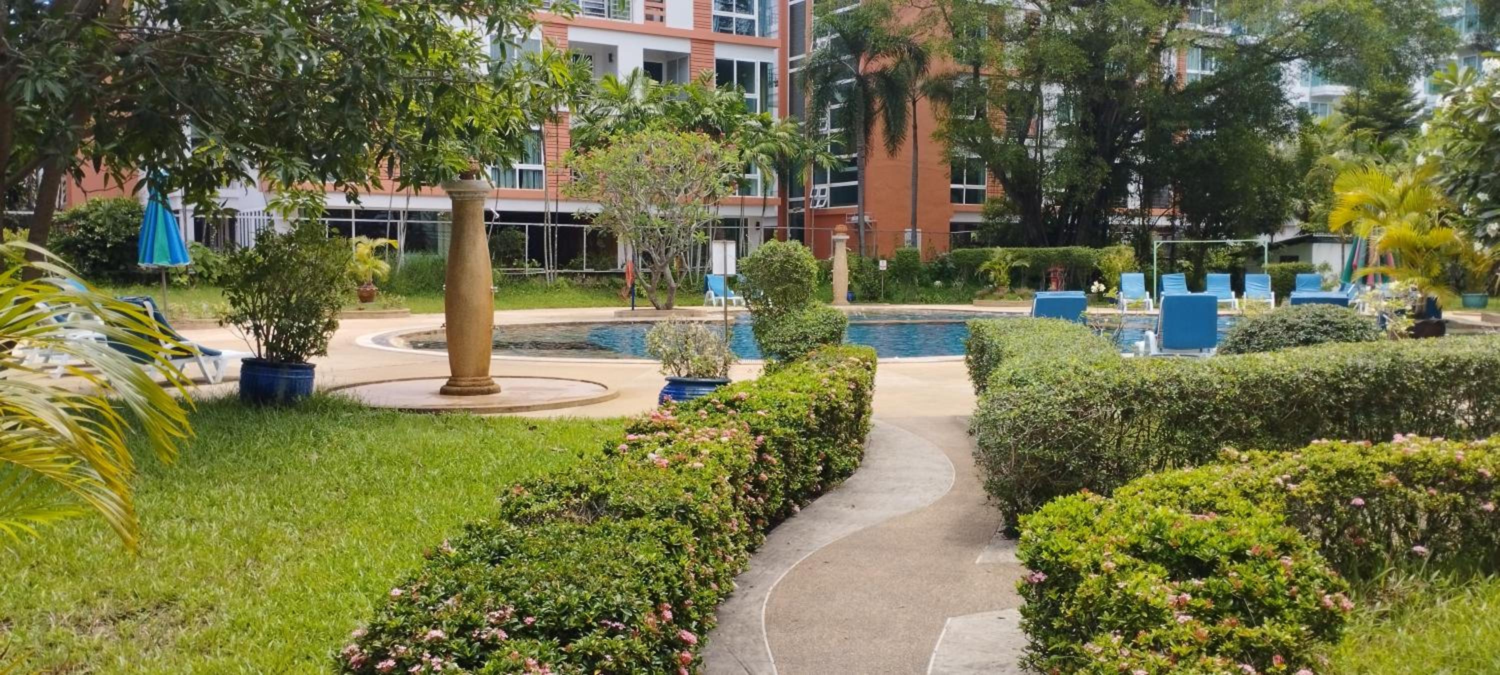 Patong beach apartment for up to 4 person view 3