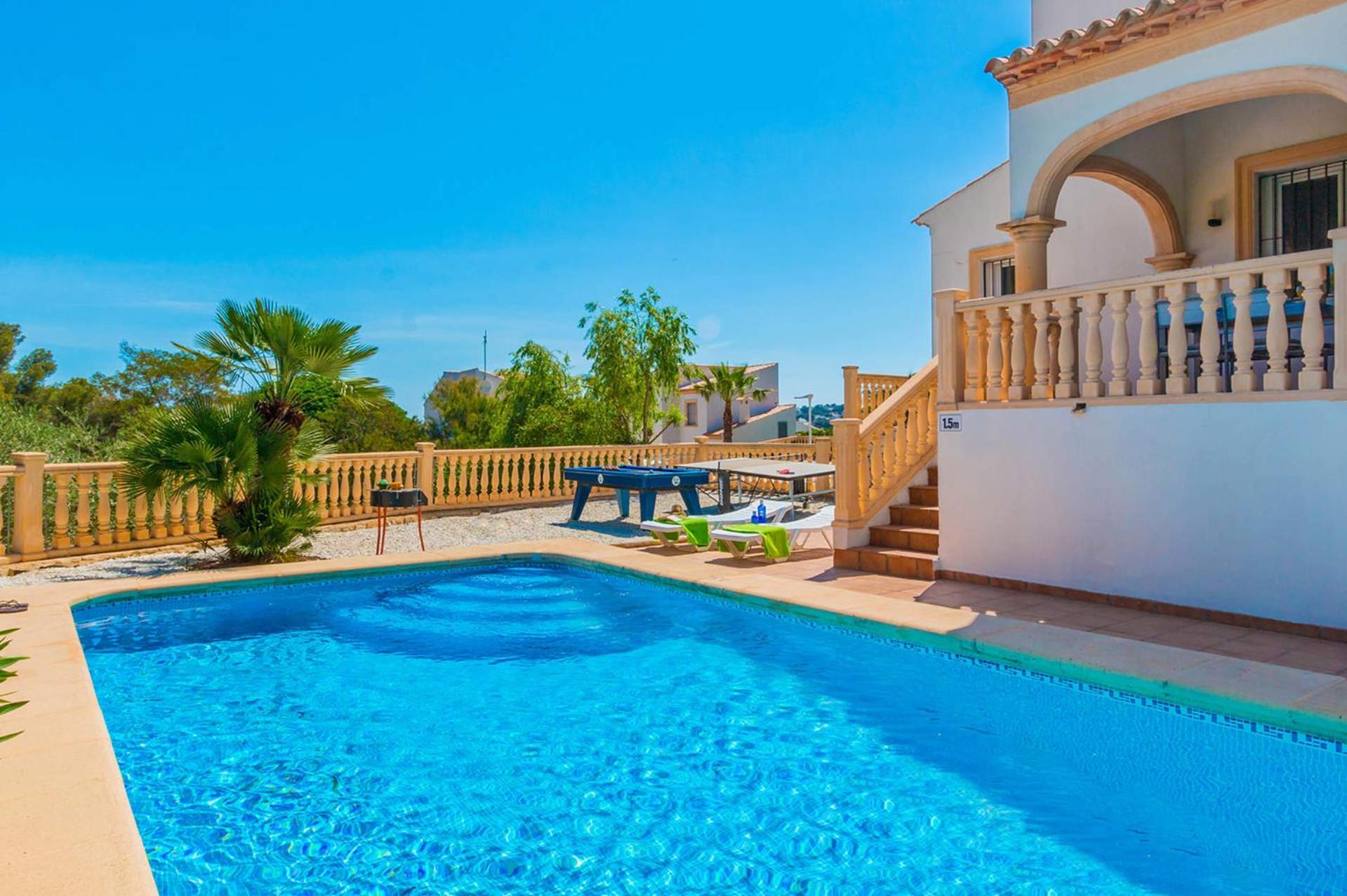 Villa Valeta by Villa Plus