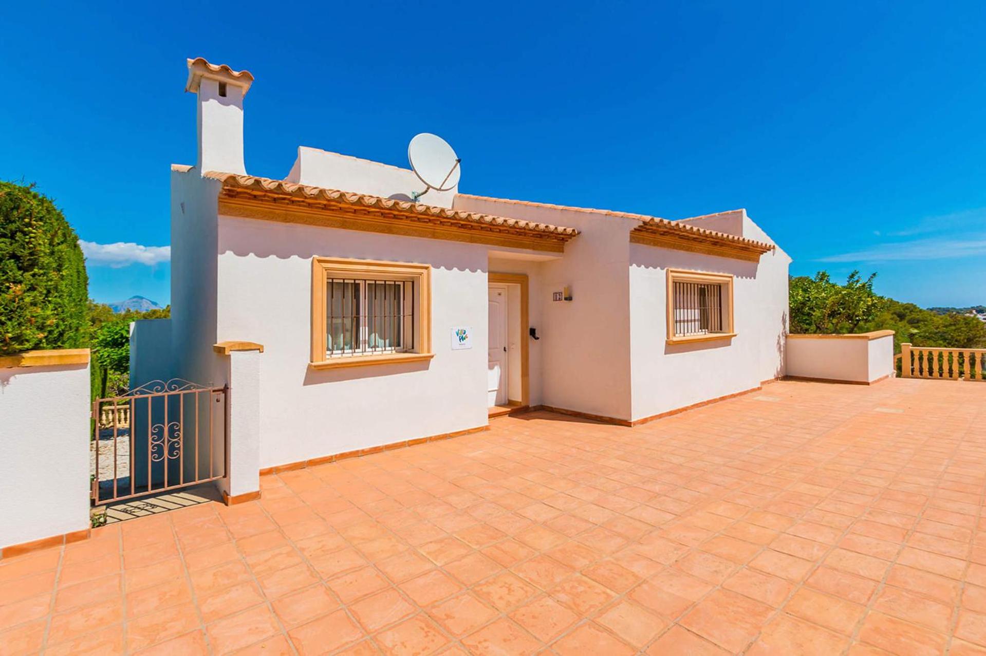Villa Valeta by Villa Plus