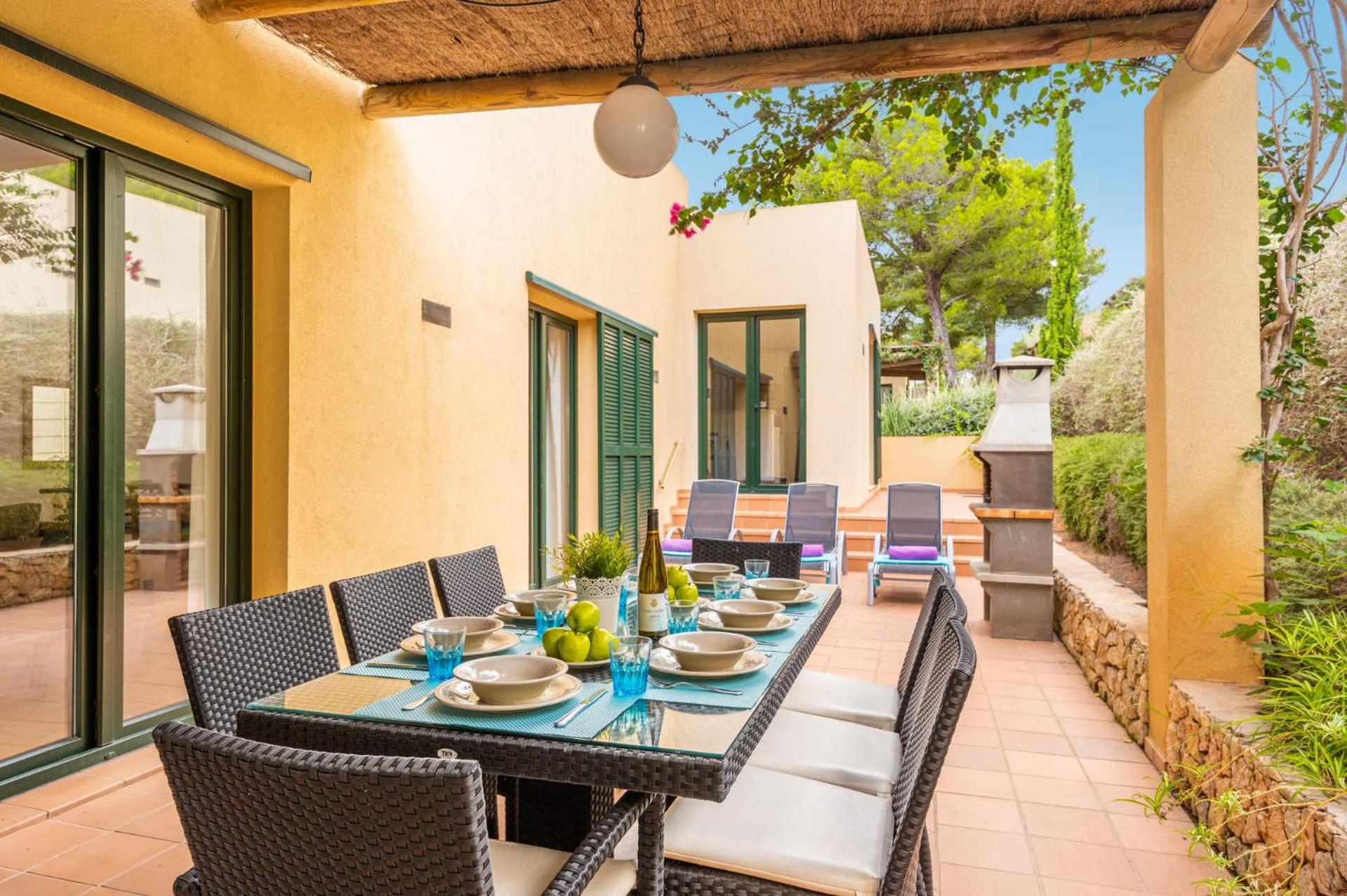 Villa Julietta by Villa Plus