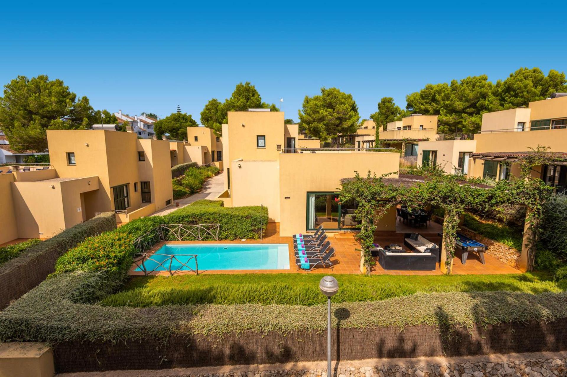 Villa Julietta by Villa Plus