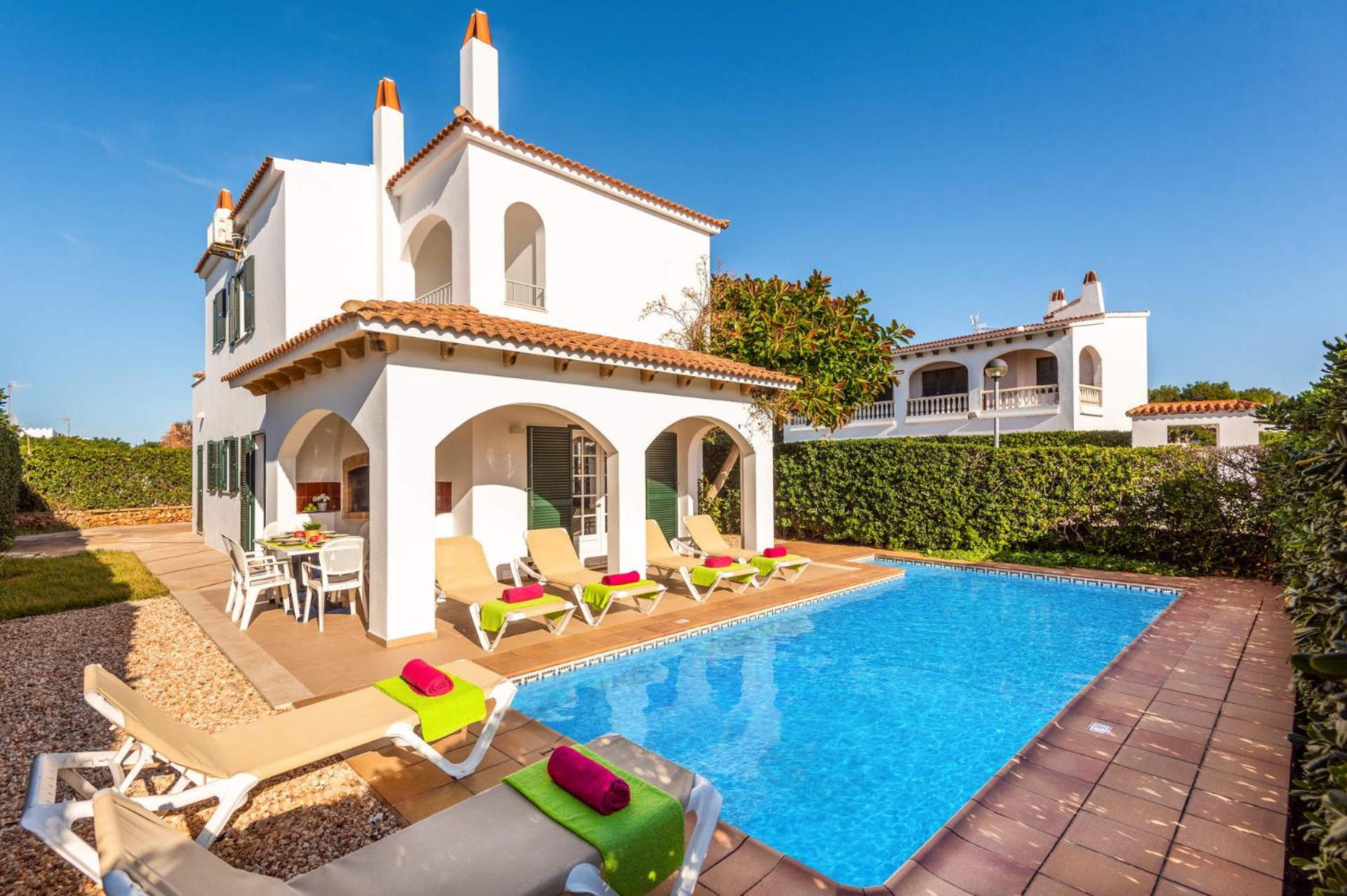 Villa Sunflower by Villa Plus