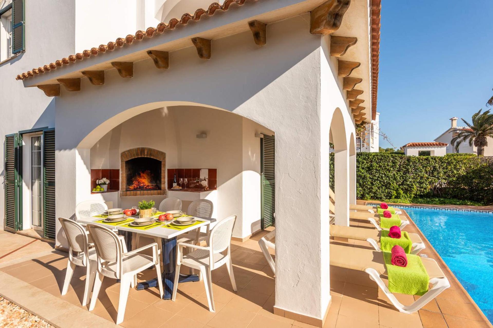 Villa Sunflower by Villa Plus