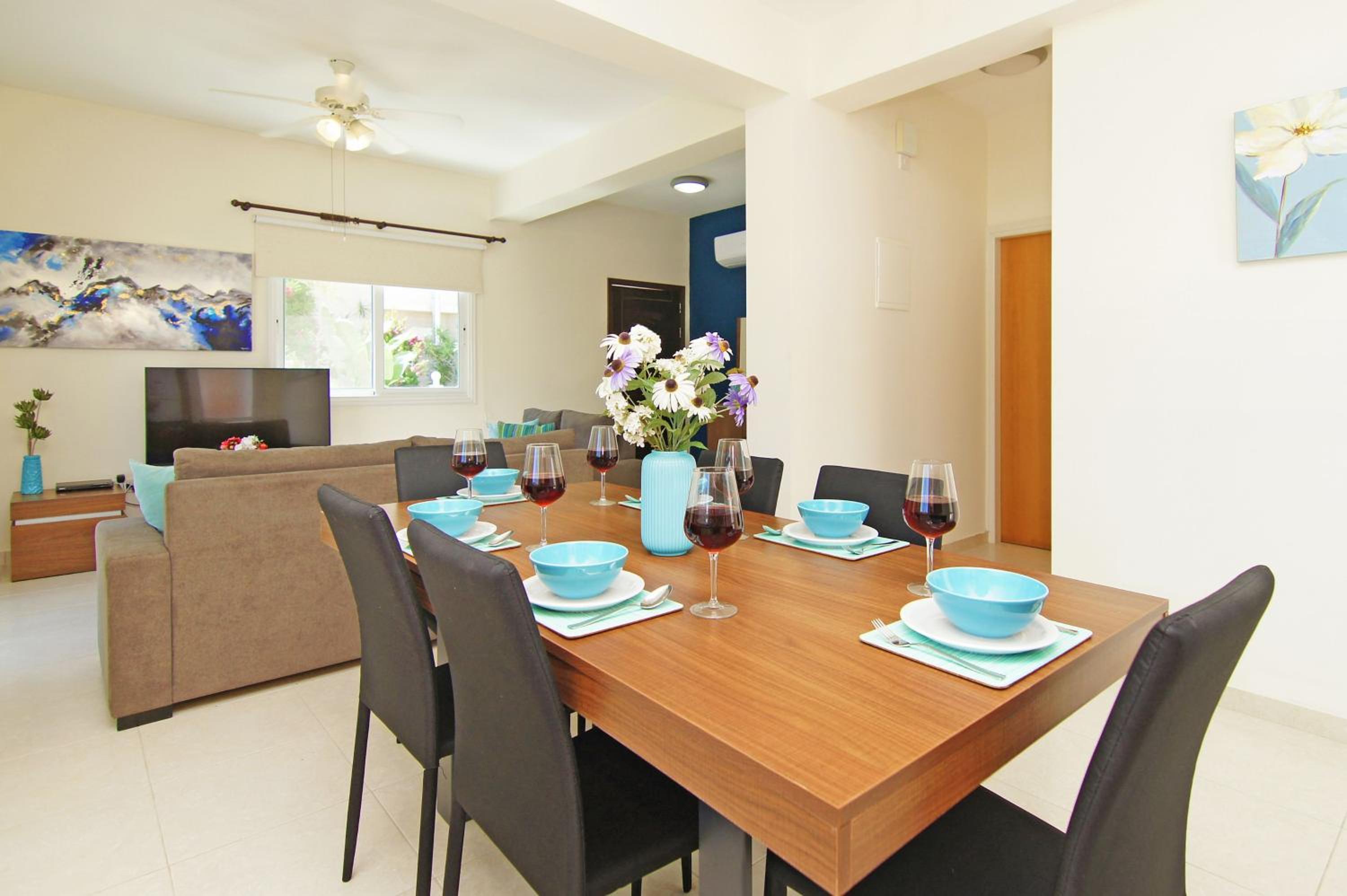 Villa Basil - 50m from Med Sea