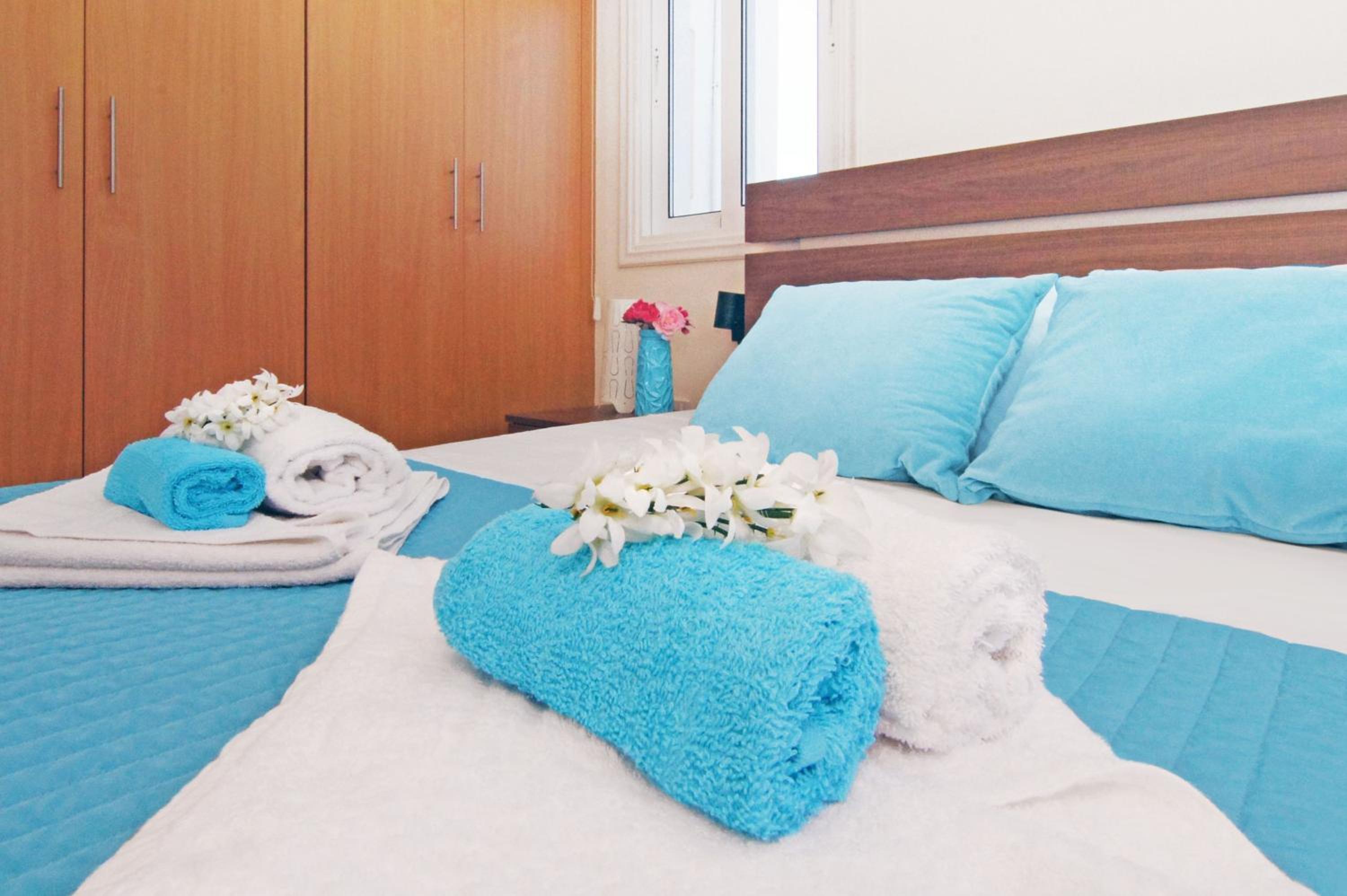 Villa Basil - 50m from Med Sea