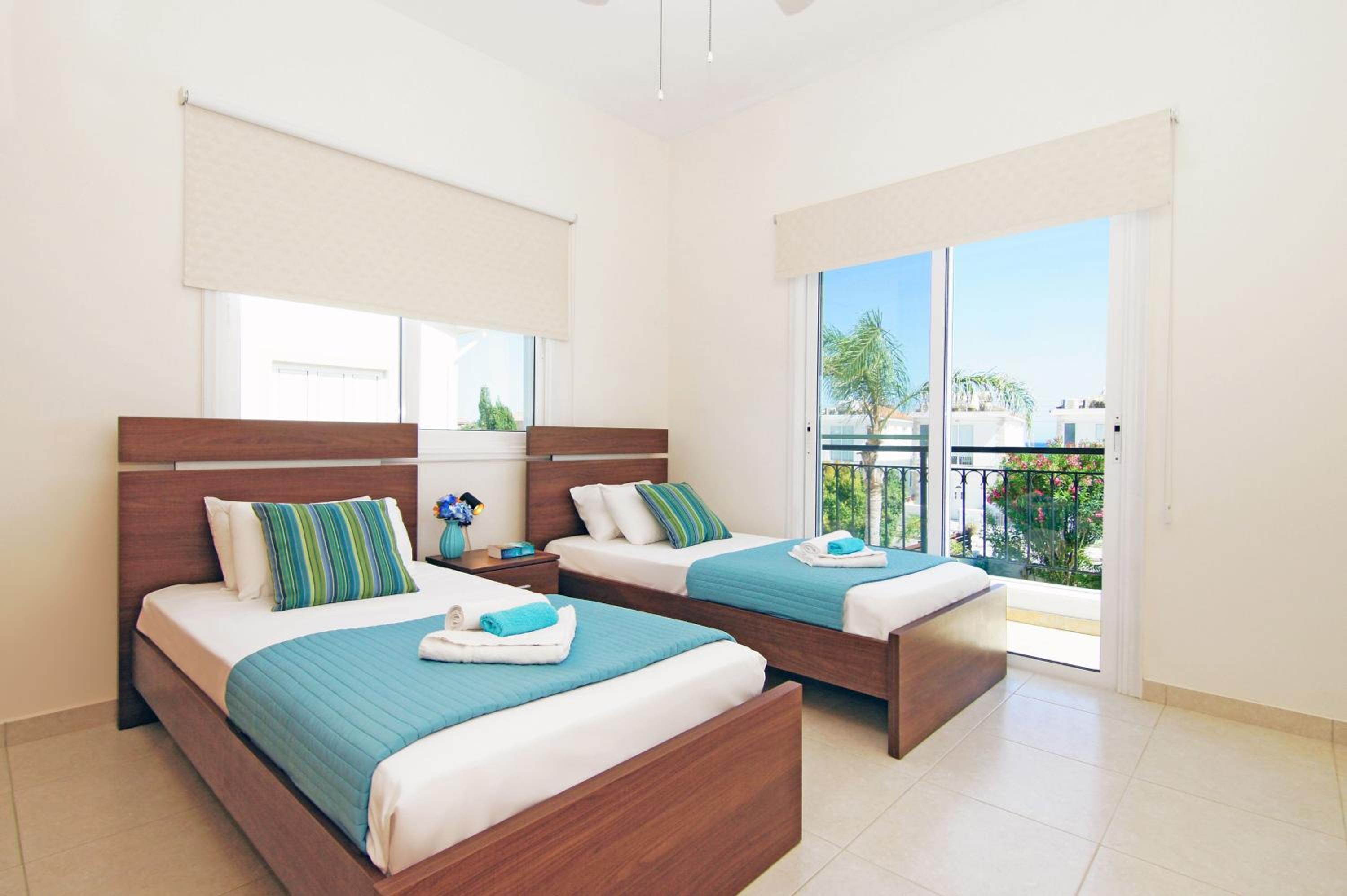 Villa Basil - 50m from Med Sea
