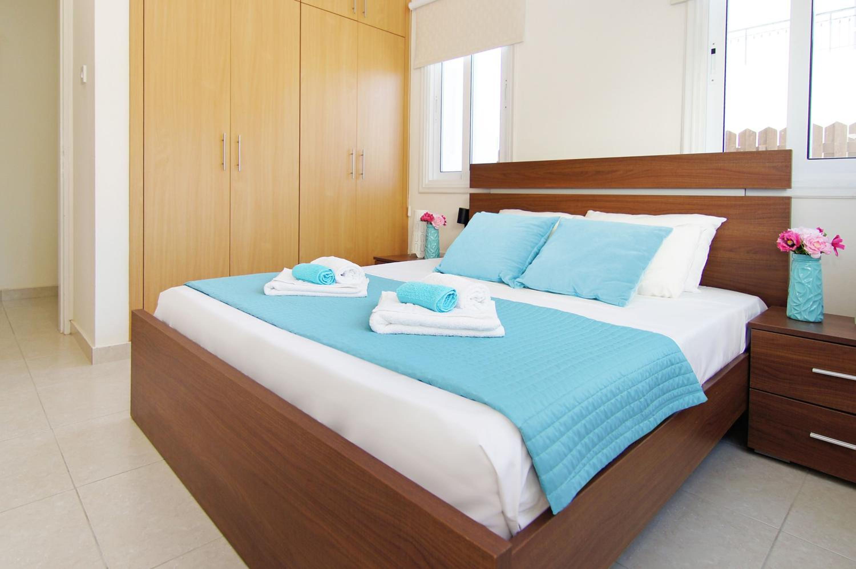 Villa Basil - 50m from Med Sea