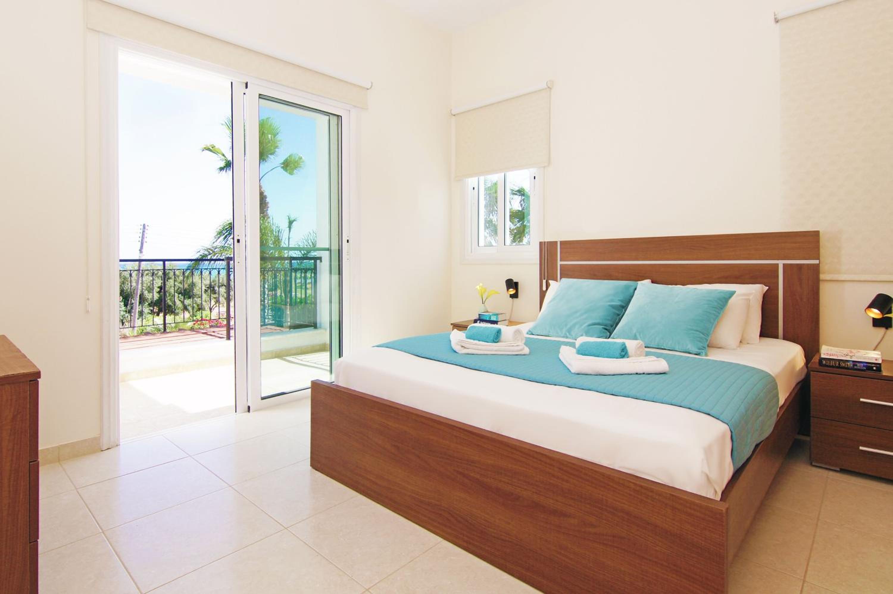 Villa Basil - 50m from Med Sea