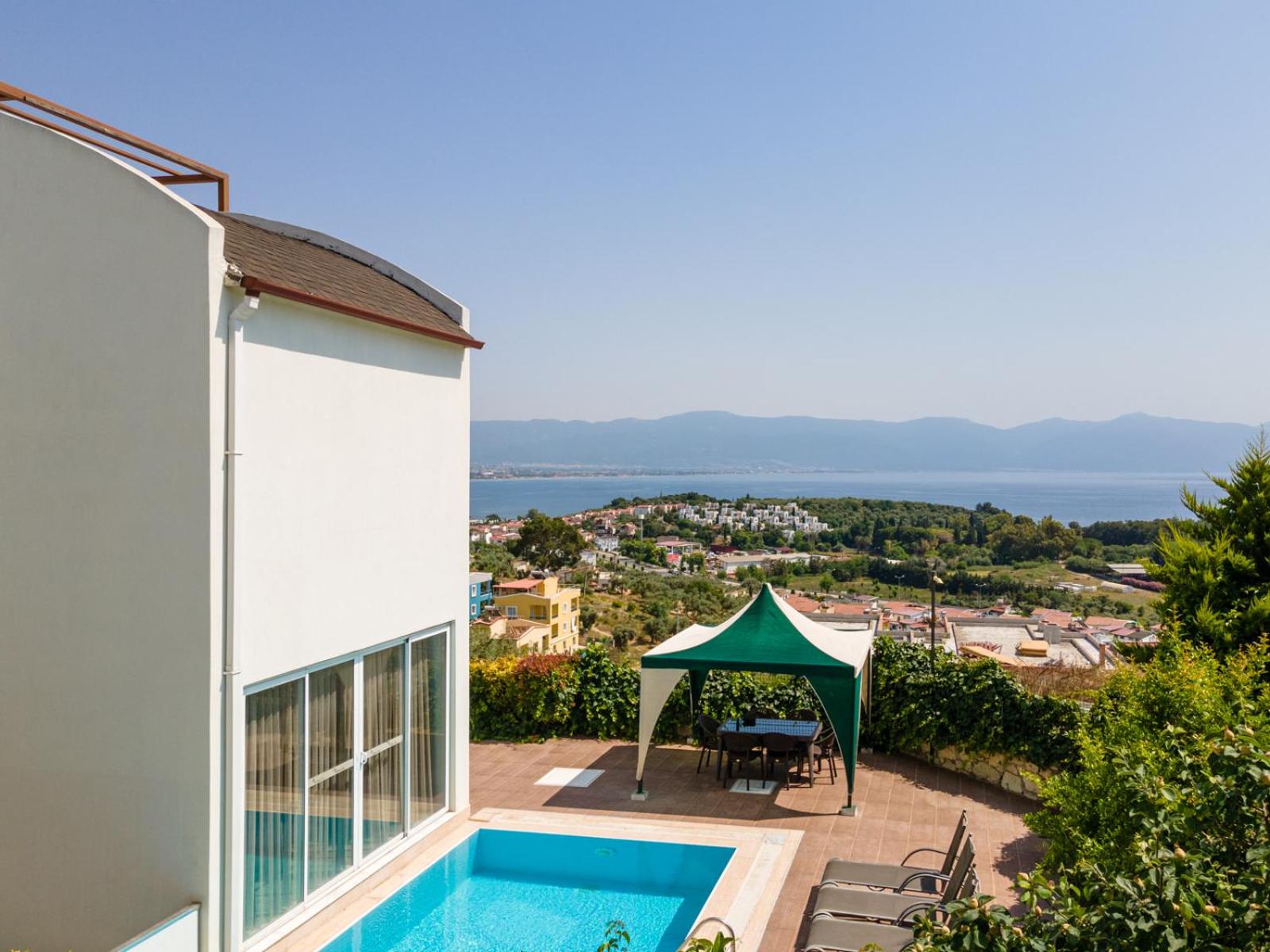 Ada Villas