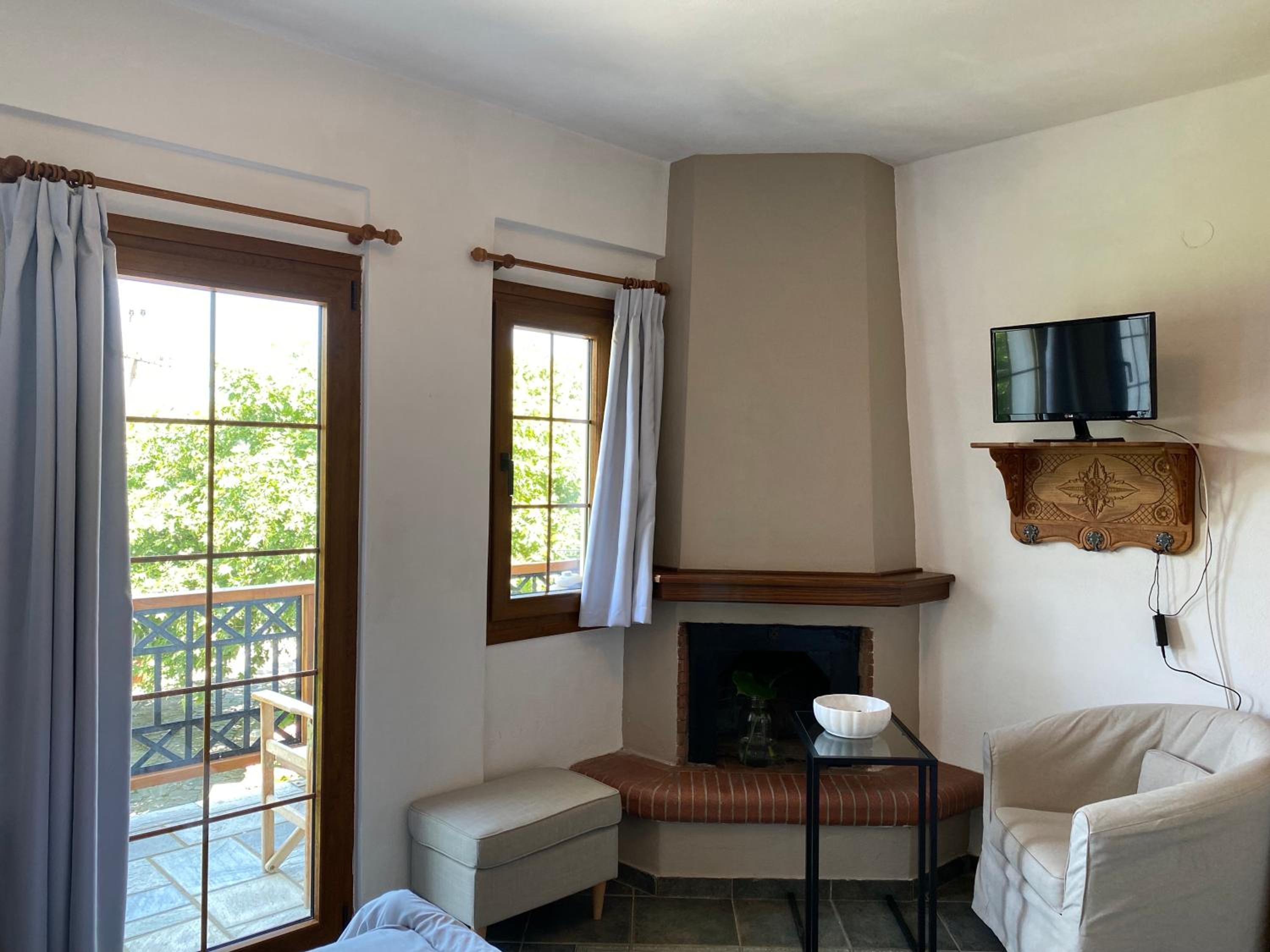 Artemisia House