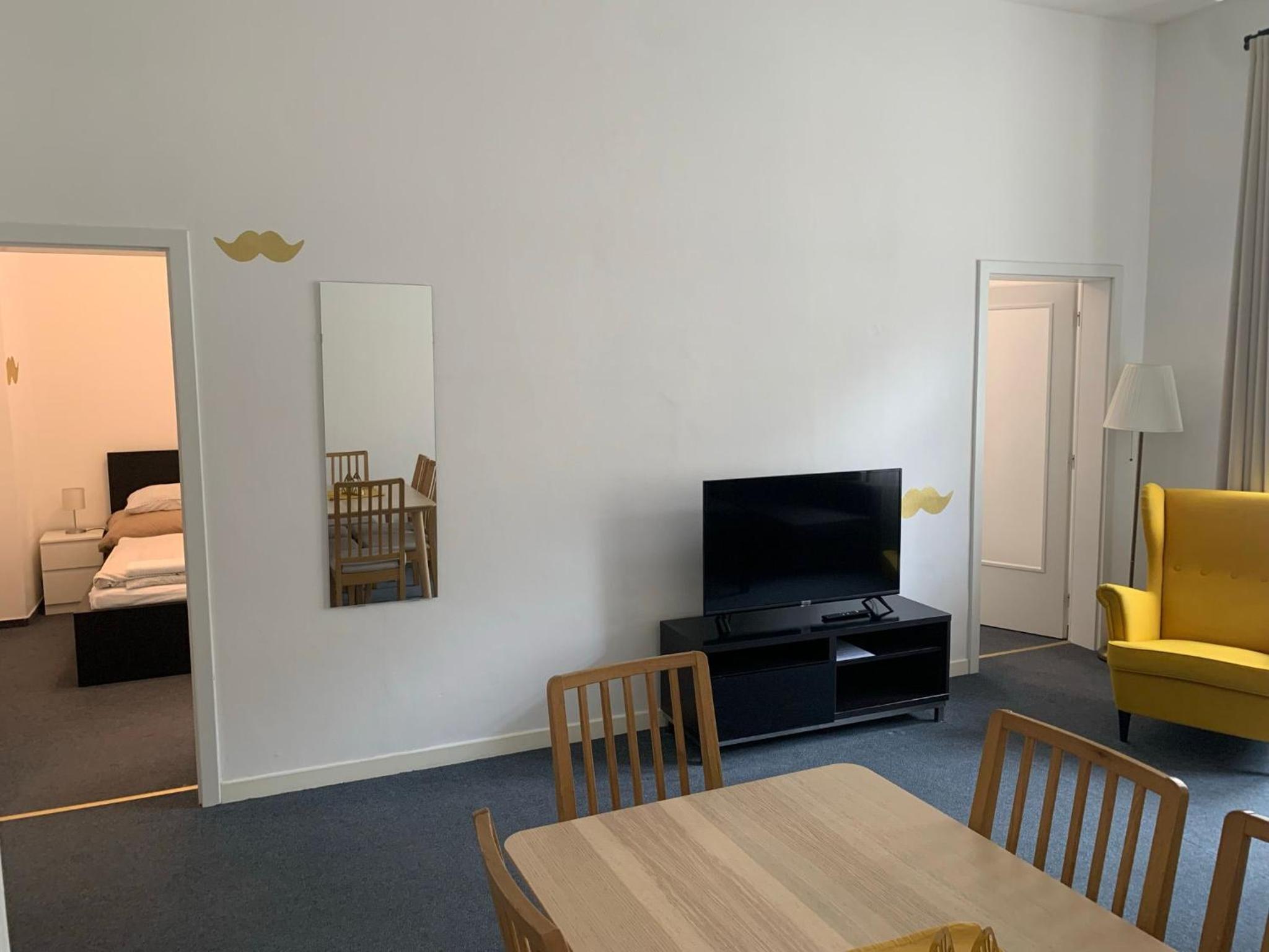 Little Tom Apartments