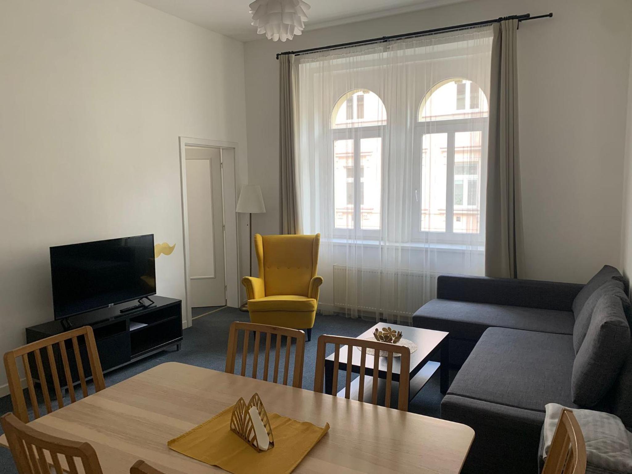 Little Tom Apartments