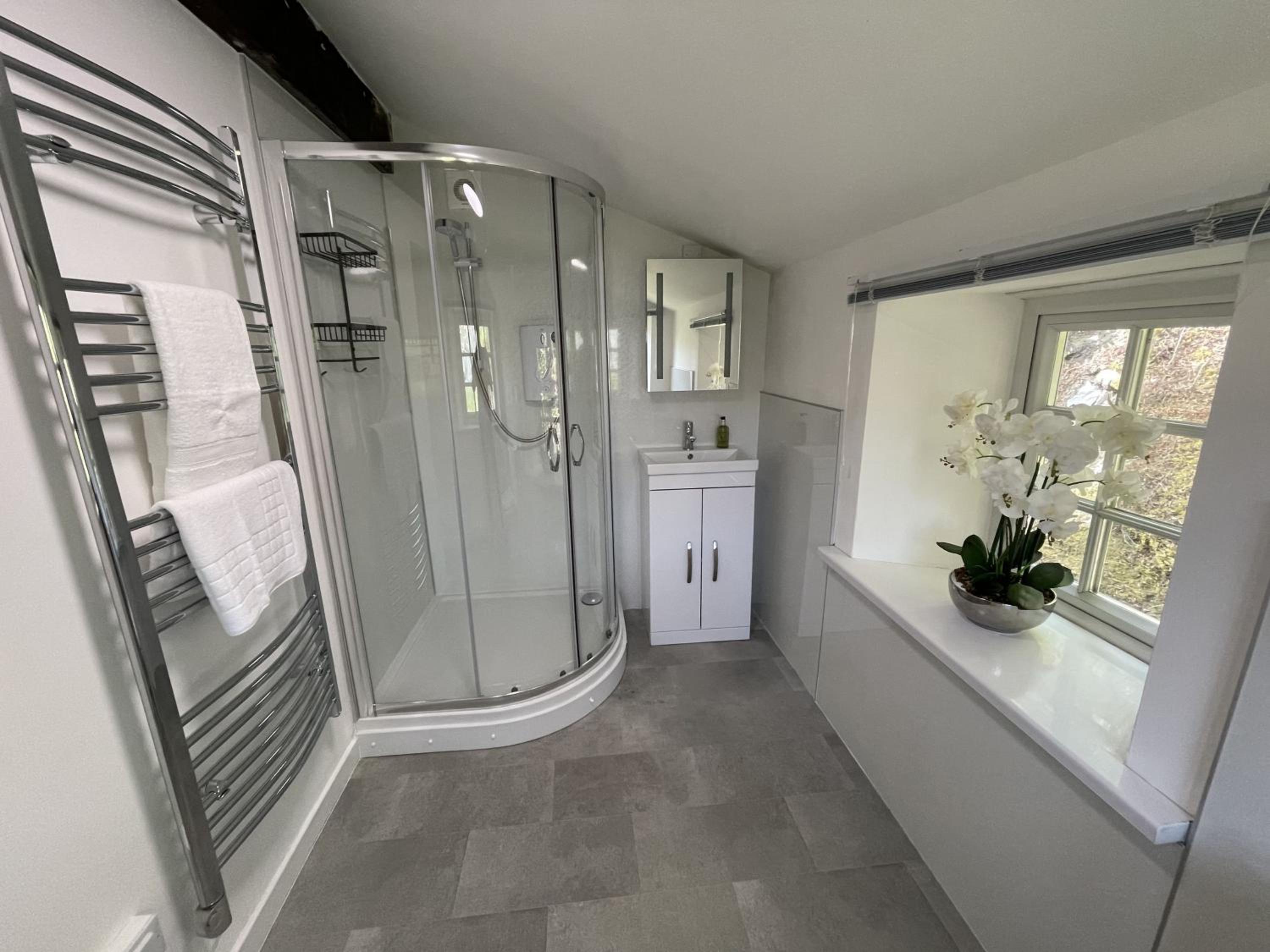 Brandlehow HOT TUB HIRE AVAILABLE