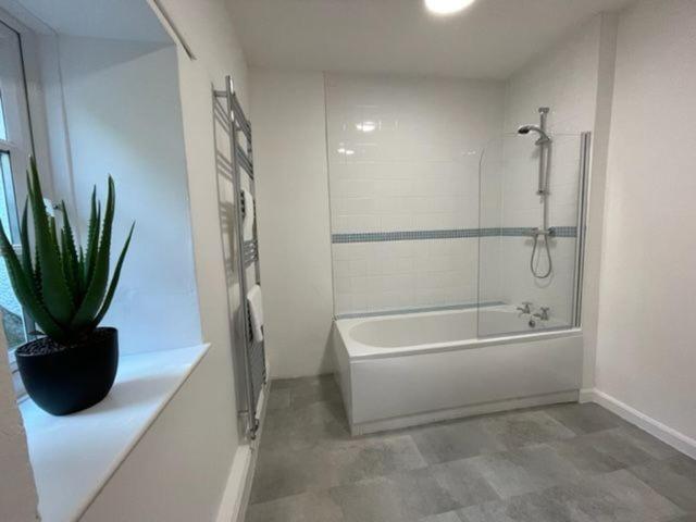 Brandlehow HOT TUB HIRE AVAILABLE