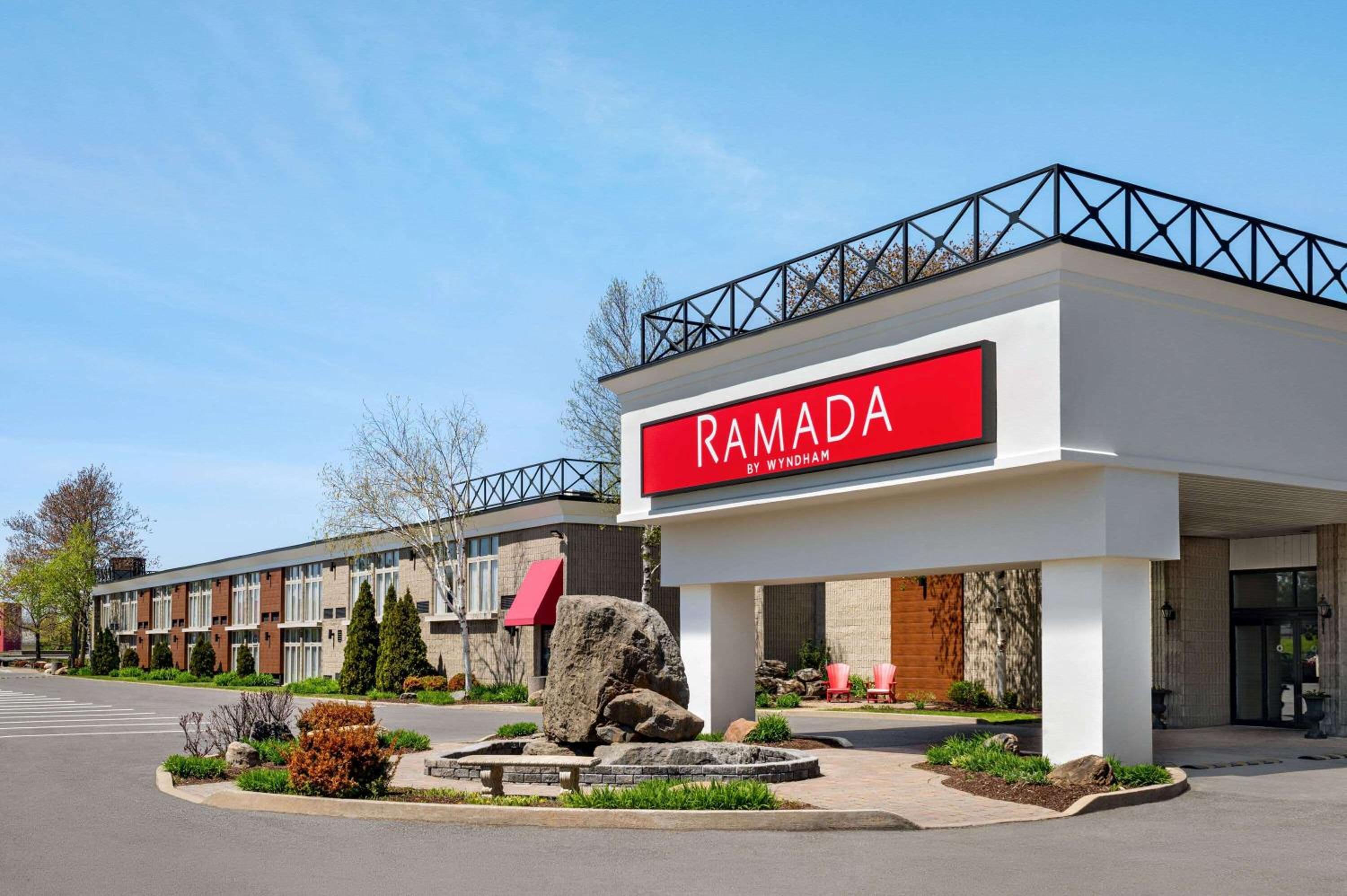 Cornwall Vacations - Ramada by Wyndham Cornwall - Property Image 7