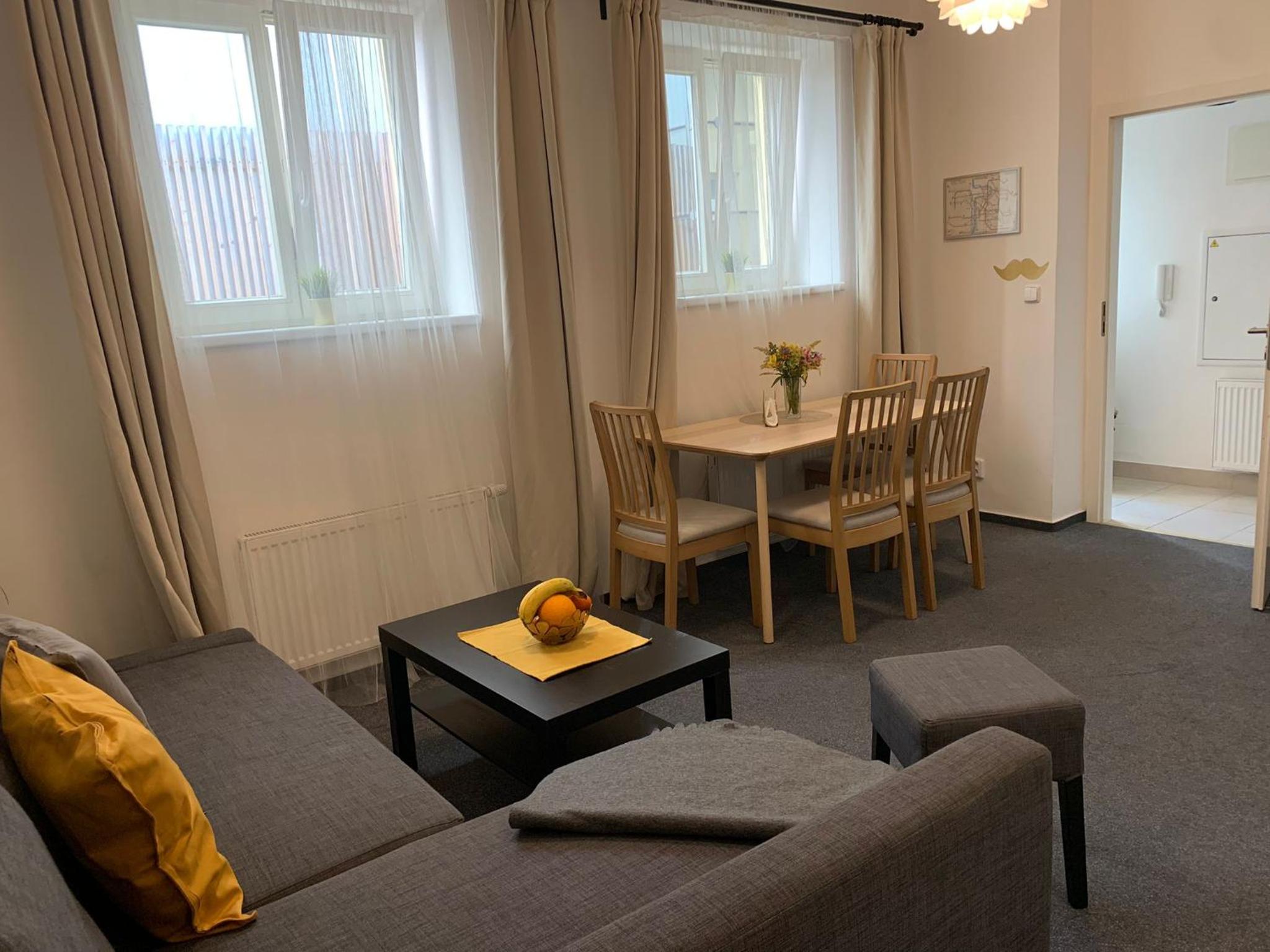 Little Tom Apartments
