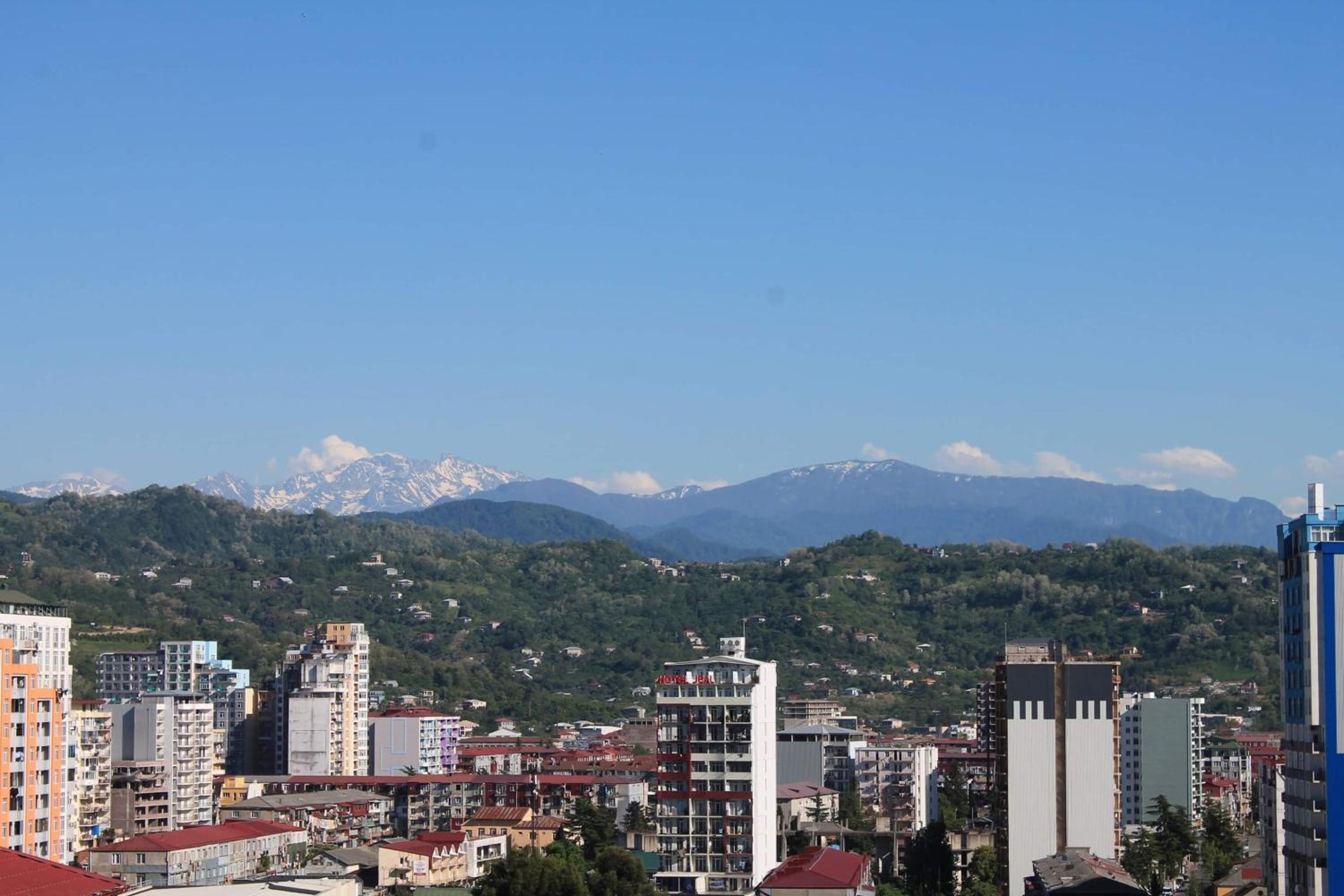 BerApartment with Mountain View view 3