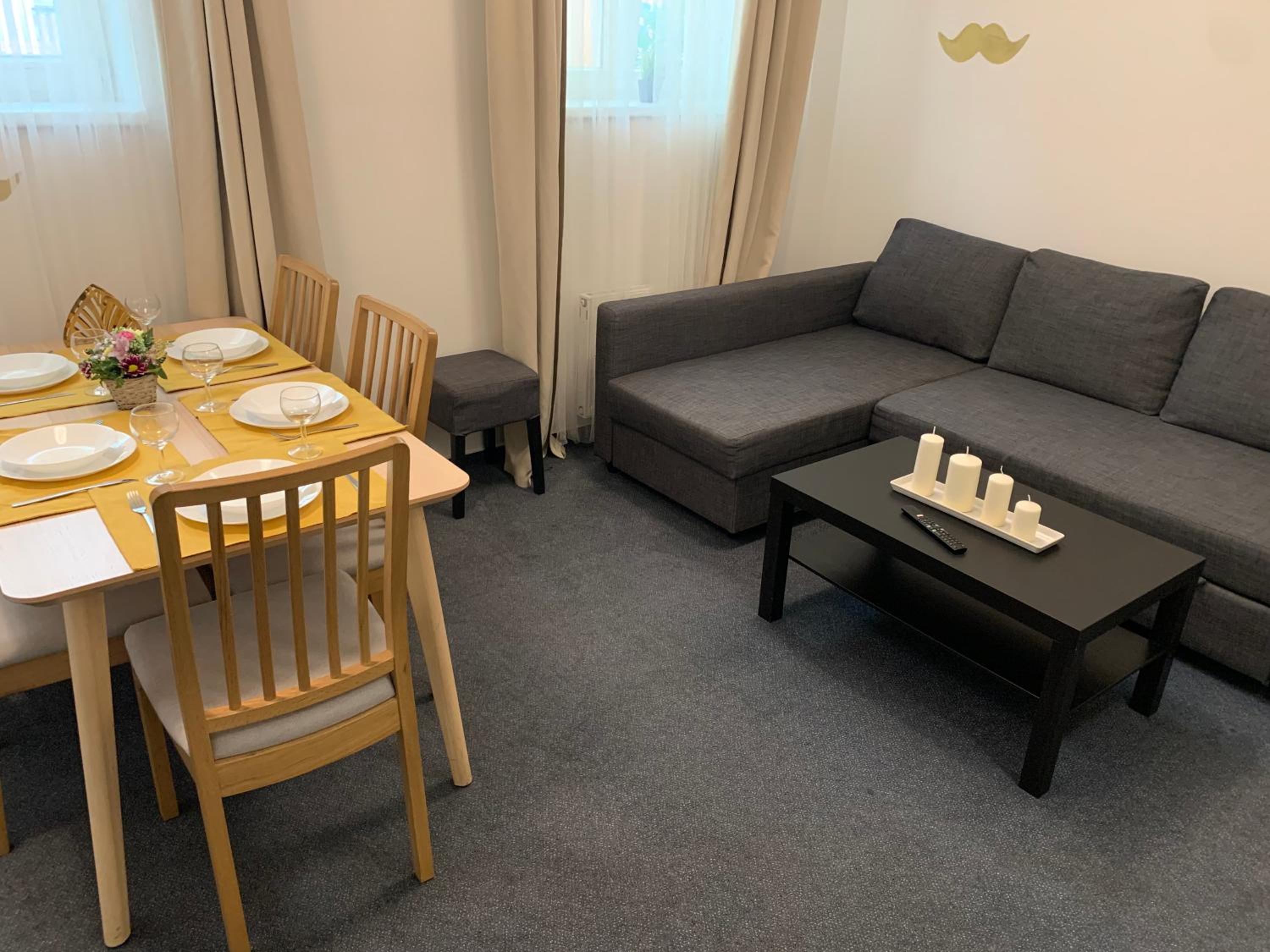 Little Tom Apartments