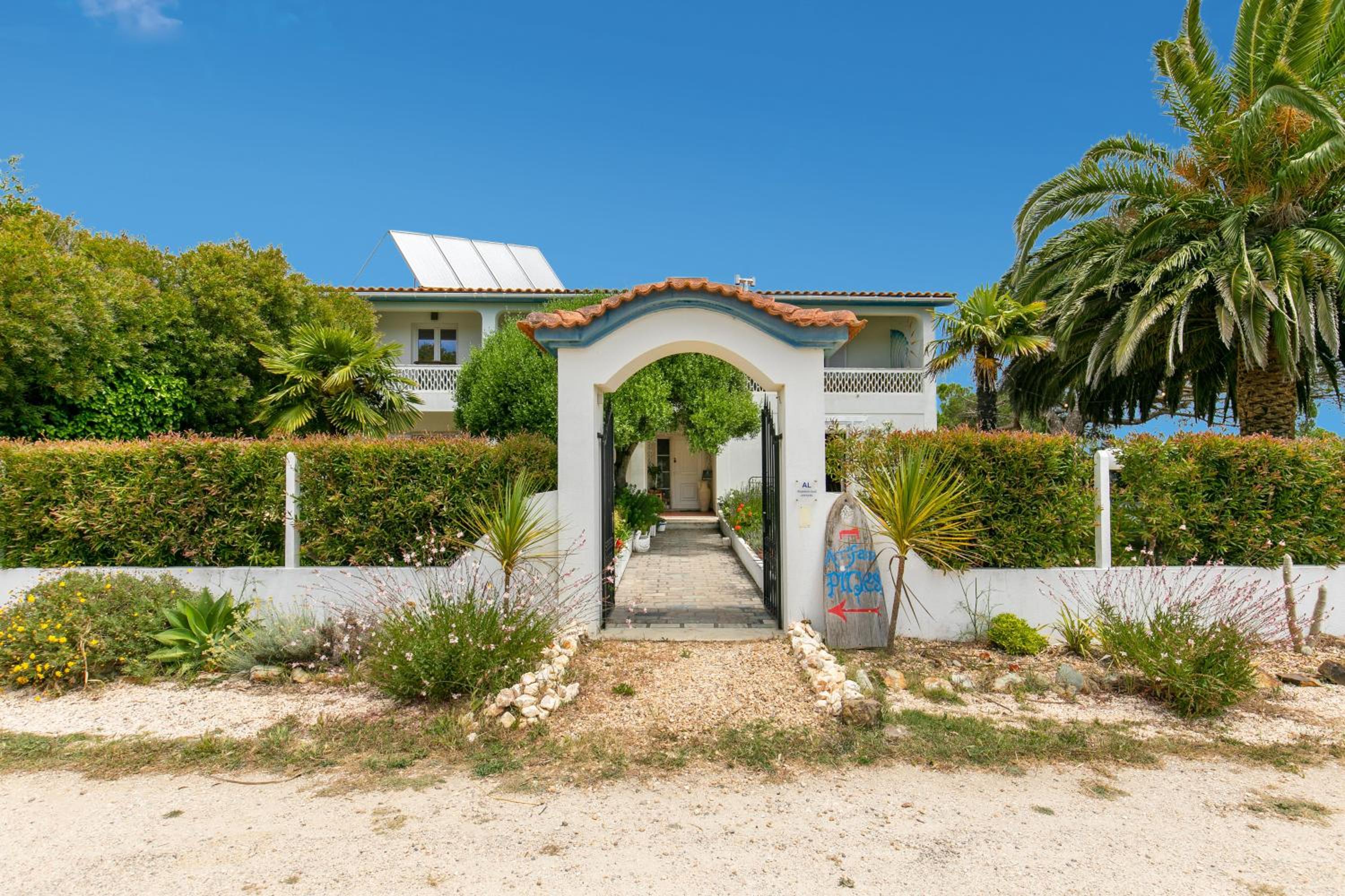 Hotel Arrifana Pines - Image 1