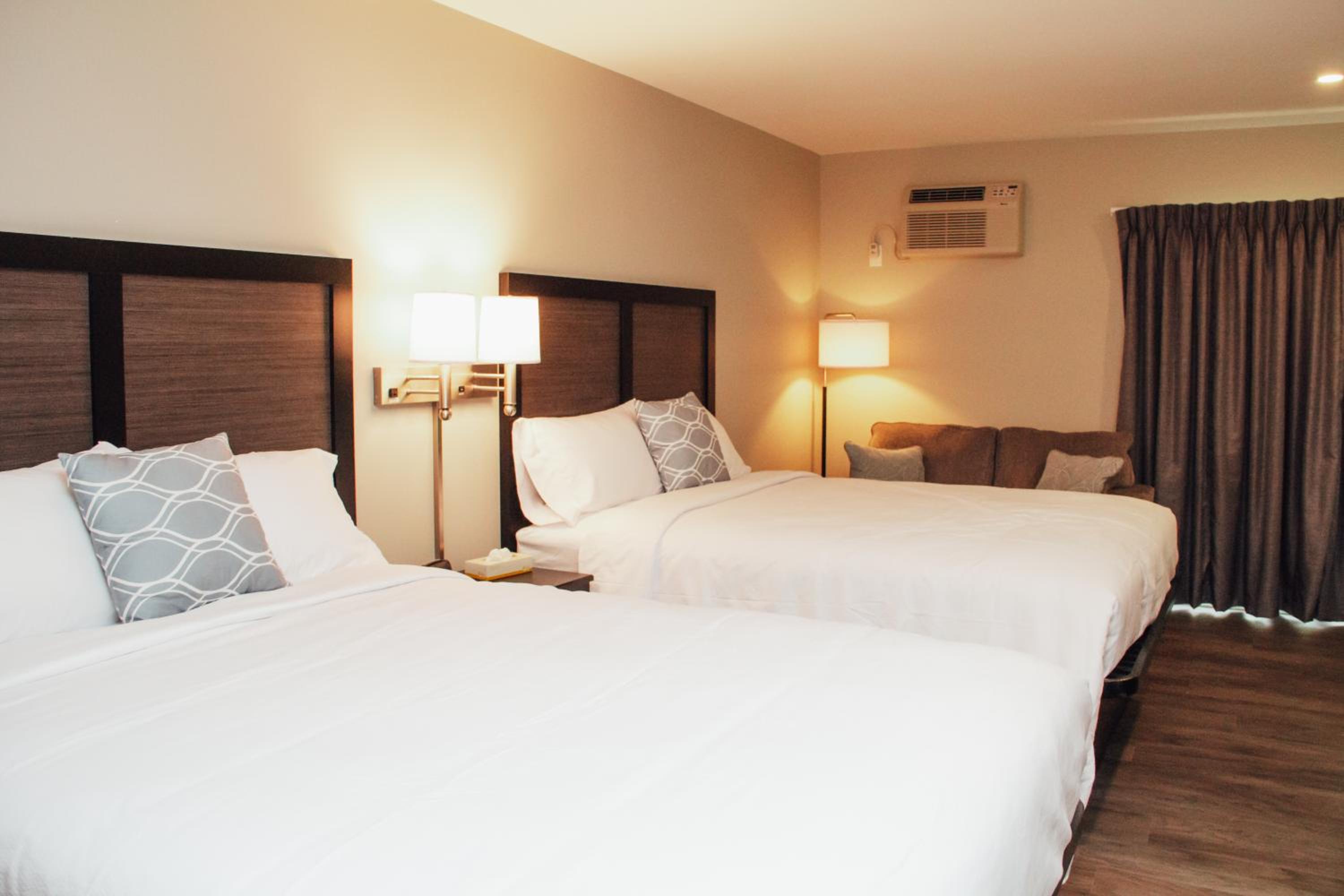 Country Squire Inn and Suites - Property Image 8