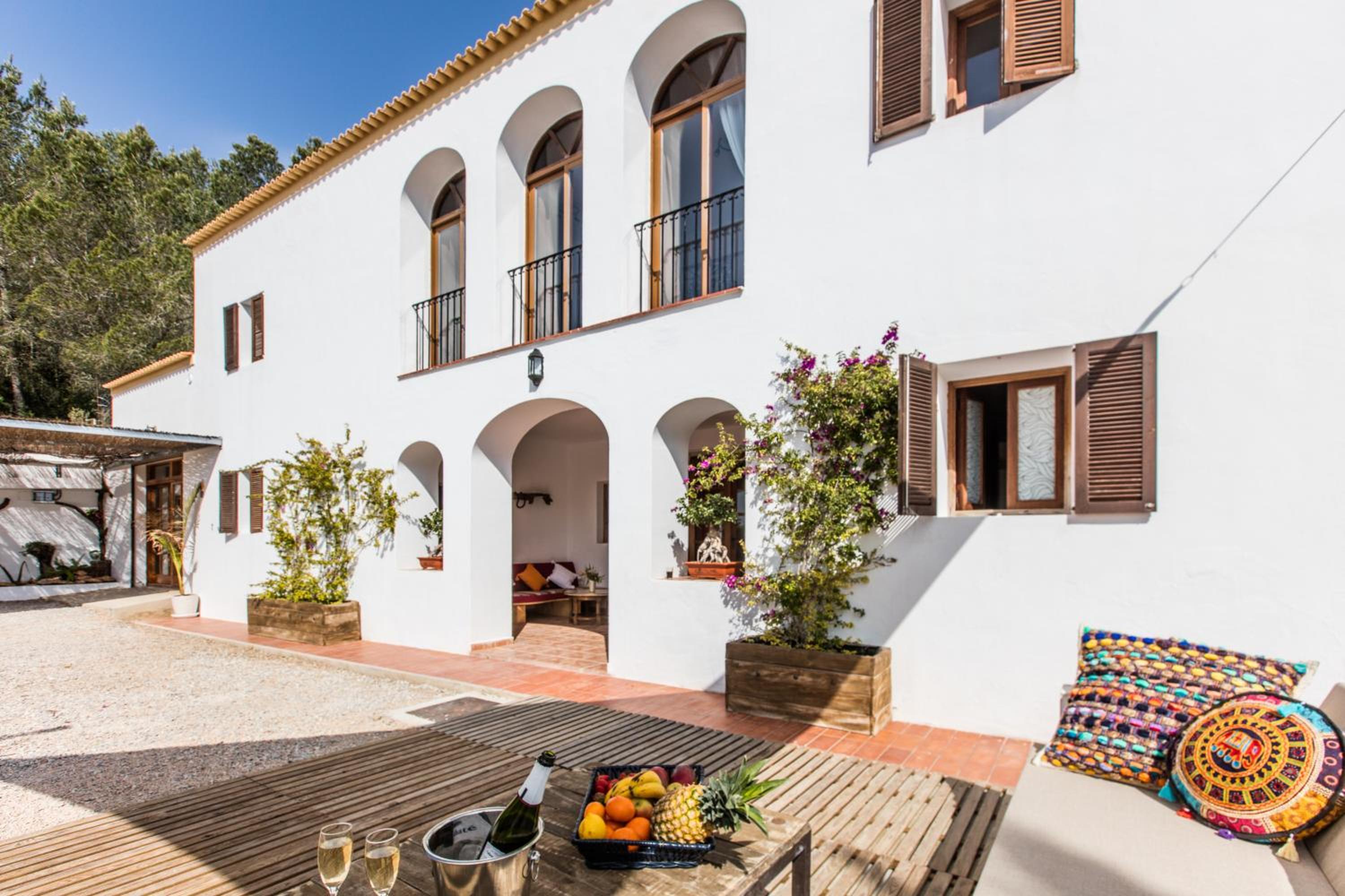 Finca Can Rosa Ibiza, private pool, 10 minutes from the beach