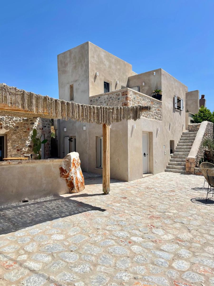 Hotel Tserova Rocks - Image 1