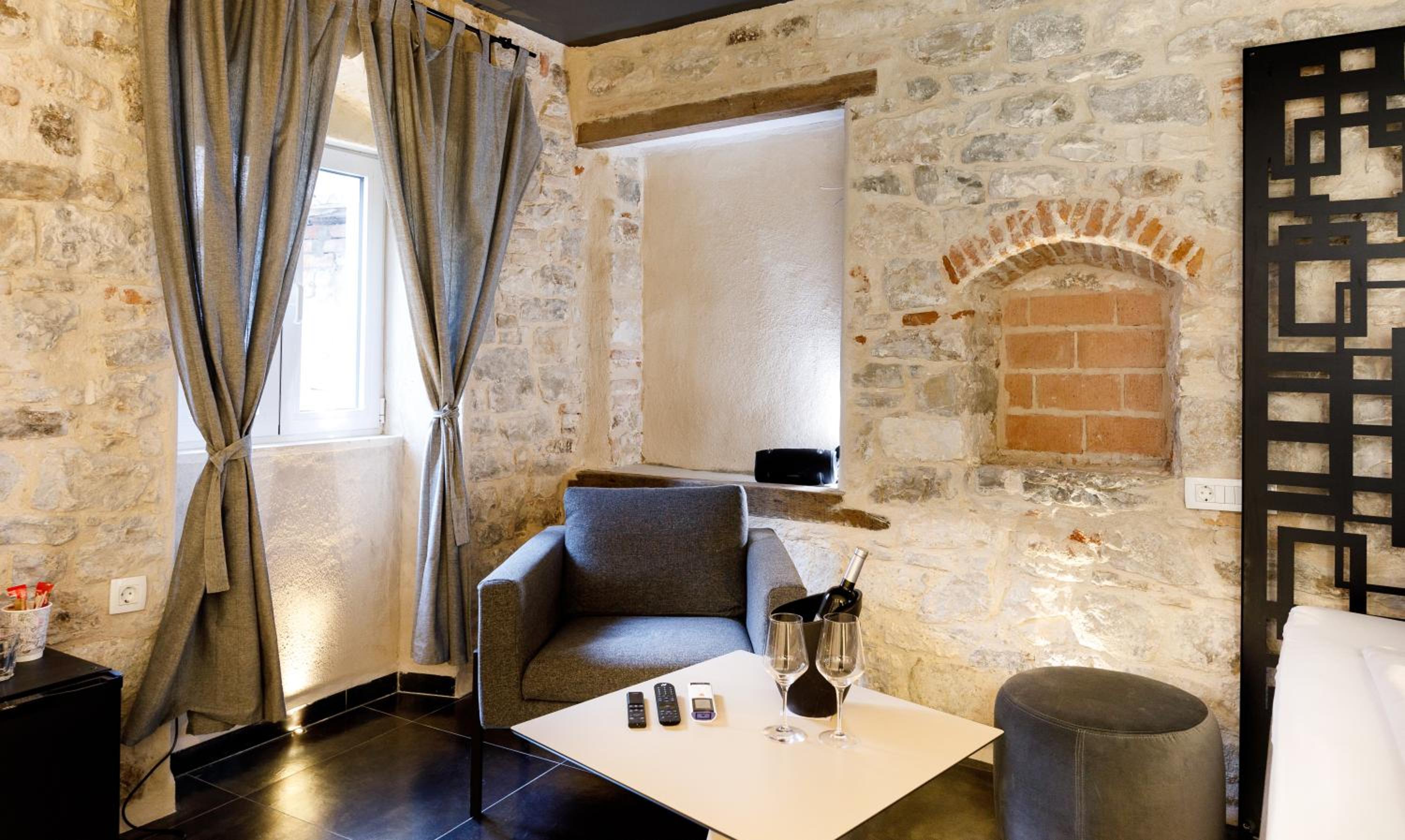 Palace luxury room photo 5