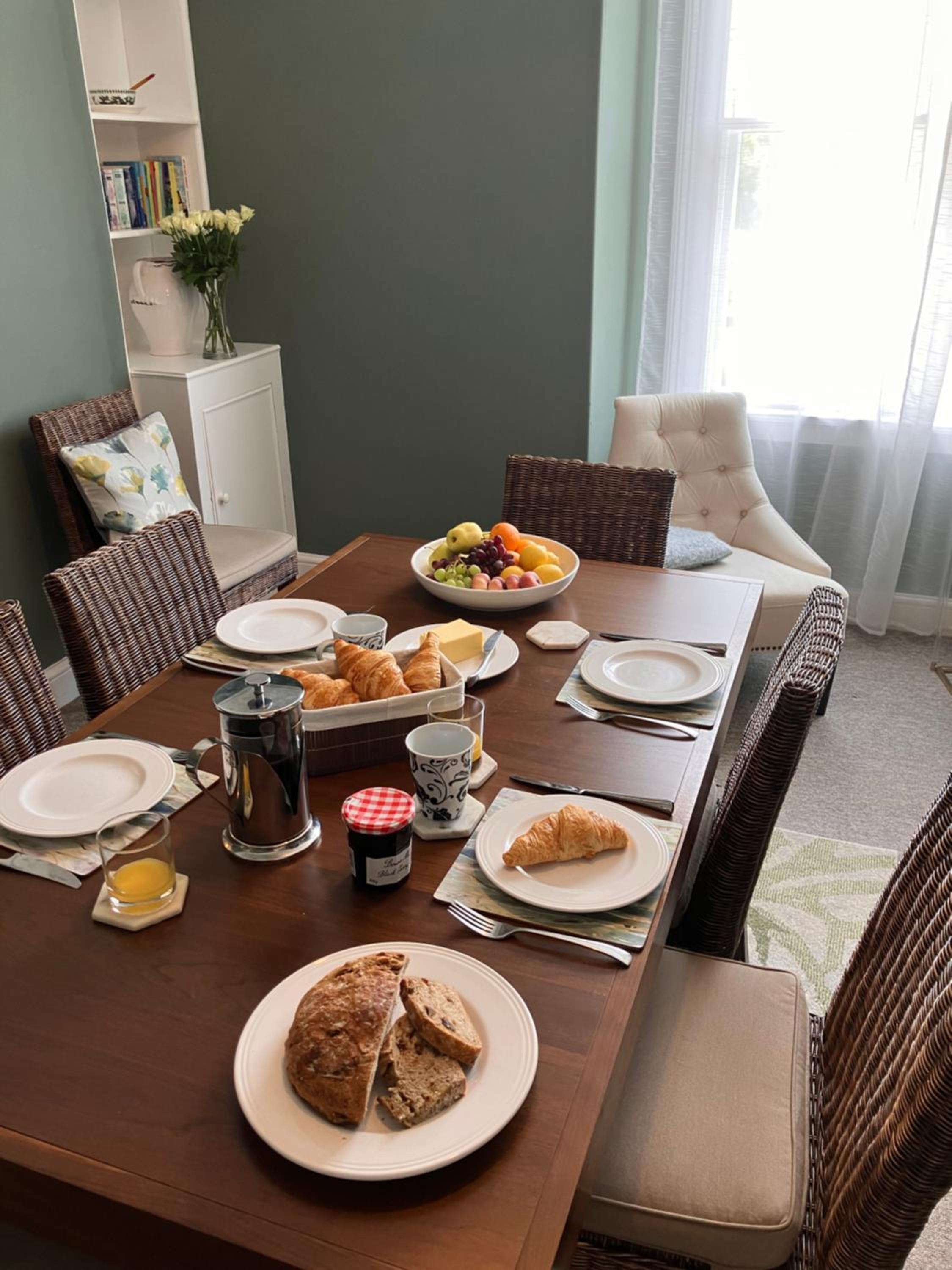 Elegant well appointed maisonette 105m2 view 5