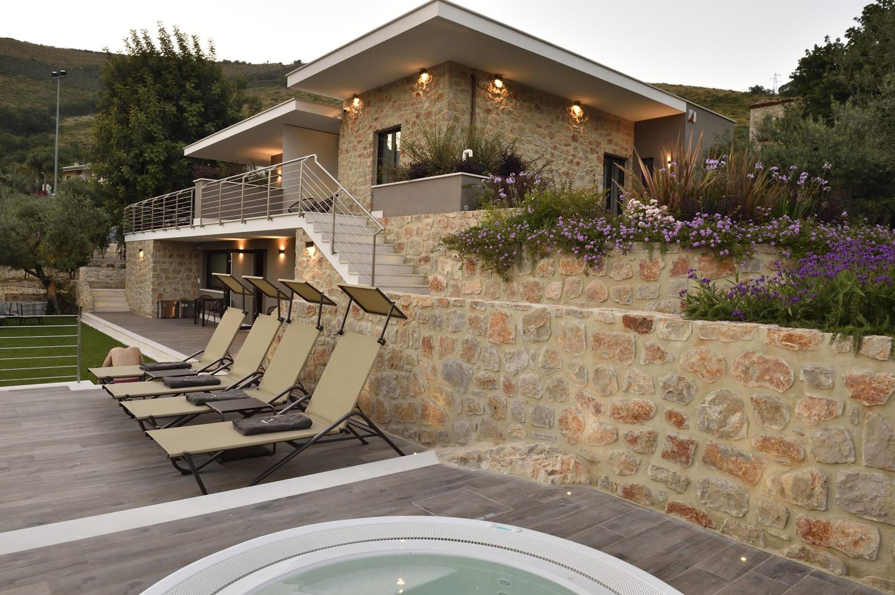 La Dependance Luxury Bed and Breakfast view 5