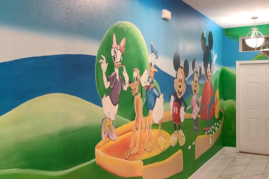 Hotel Entire House 6BR- Private Pool and BBQ near Disney - Image 1