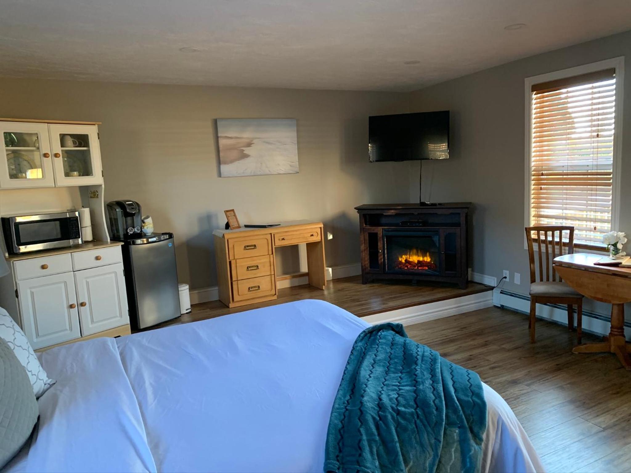 Alma Shore Lane Suites & Cottages