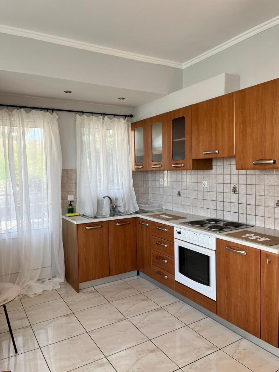 Cactus apts. photo 4